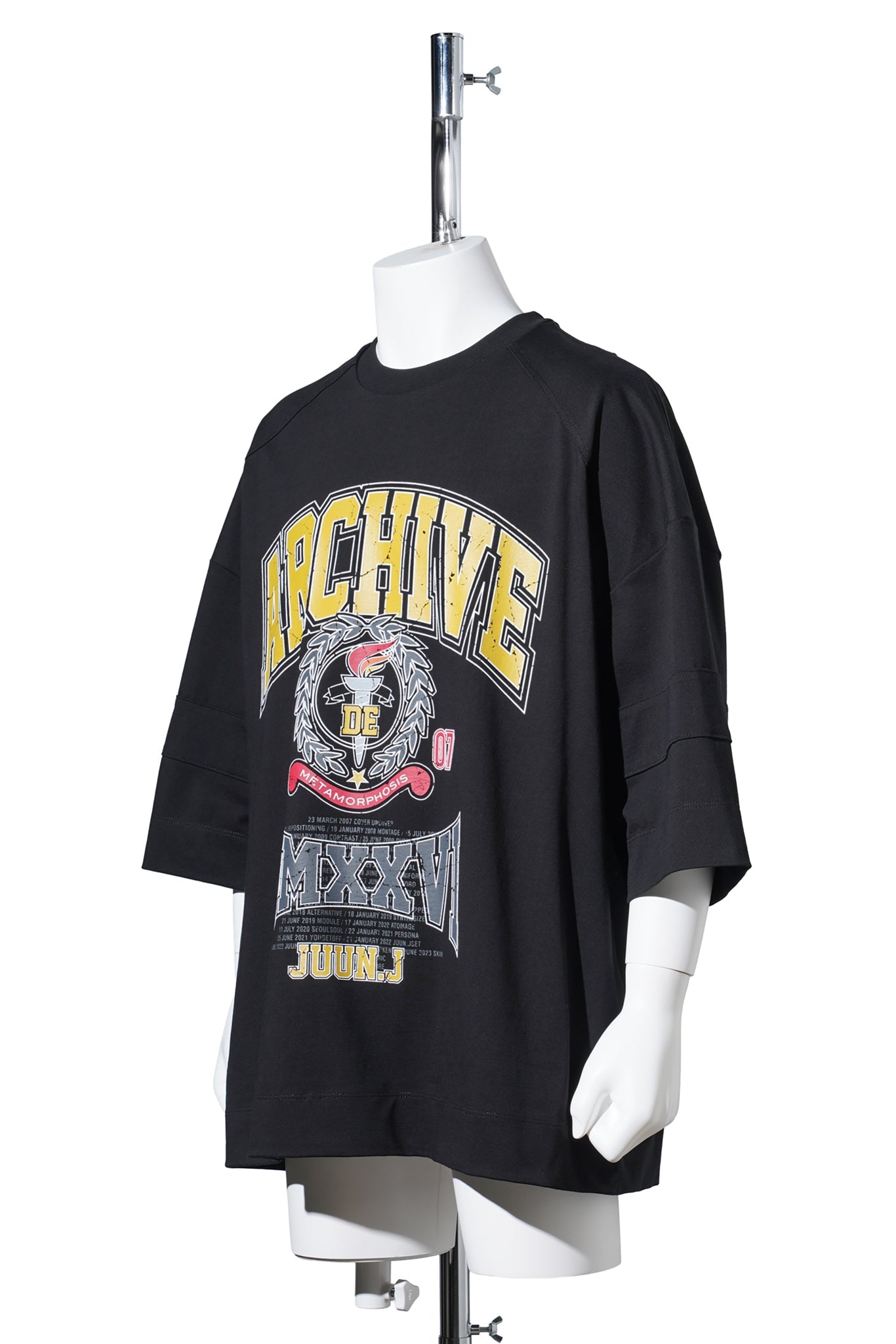 FOOTBALL GRAPHIC MAX FIT SHORT SLEEVE / BLACK