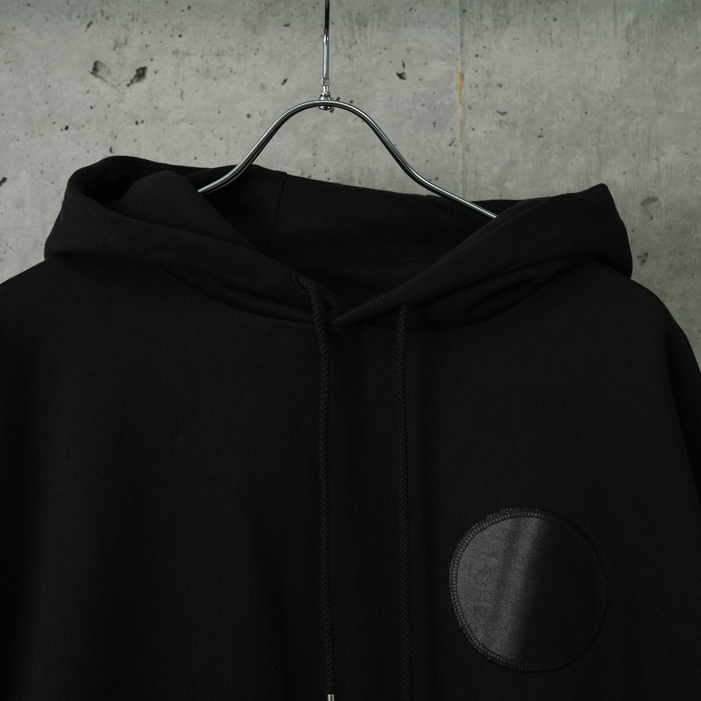 SUN-BLEACHED FISHTAIL HOODIE / BLACK