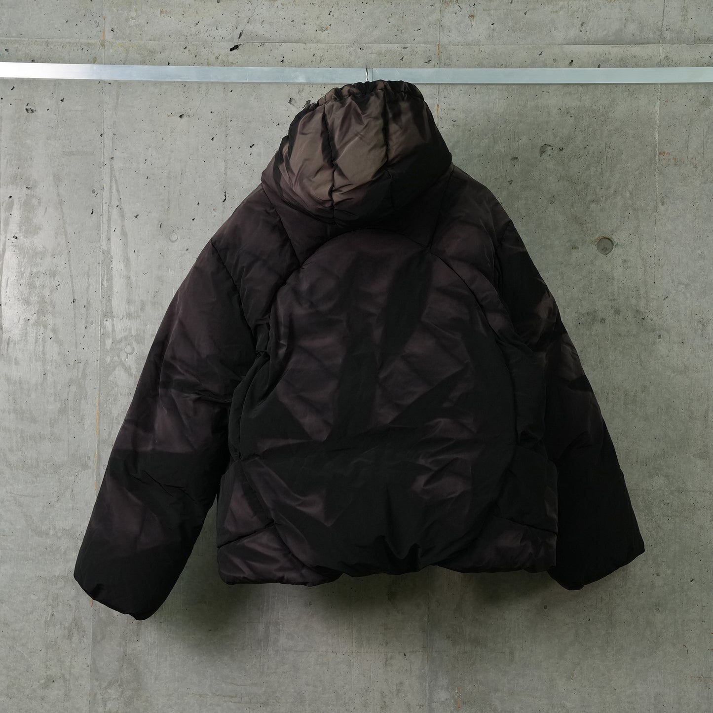 SUN-BLEACHED TWISTED DOWN JACKET / BLACK