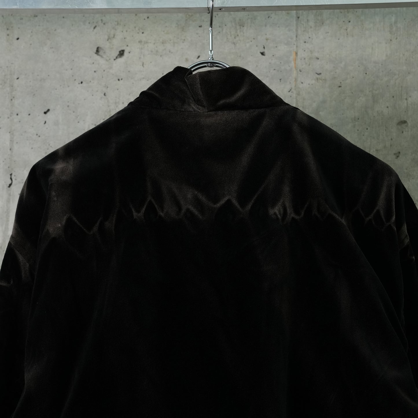 SUN-BLEACHED VELVET SHAWL COLLAR BOMBER / BLACK