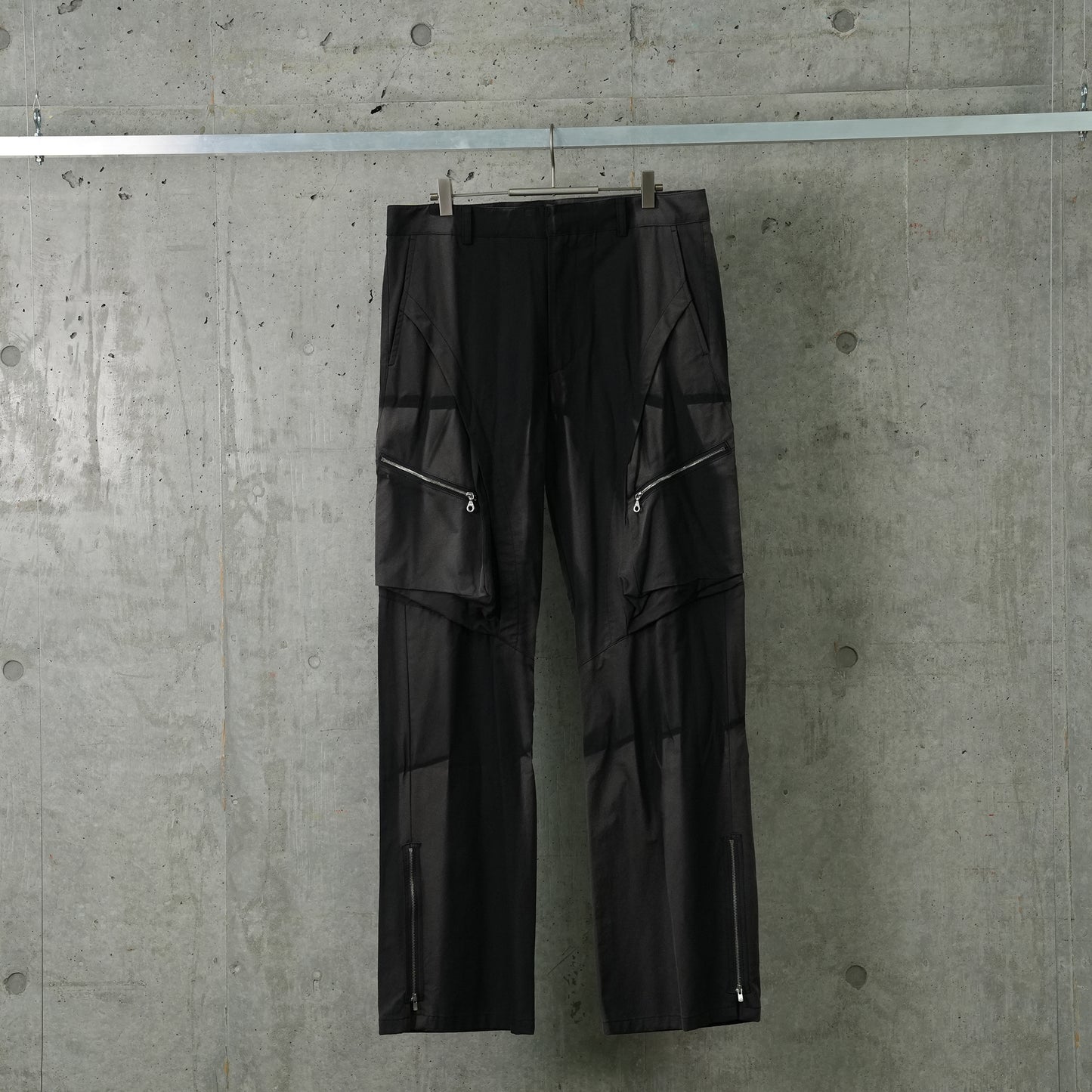 SUN-BLEACHED DRAPED POCKET TROUSERS / BLACK