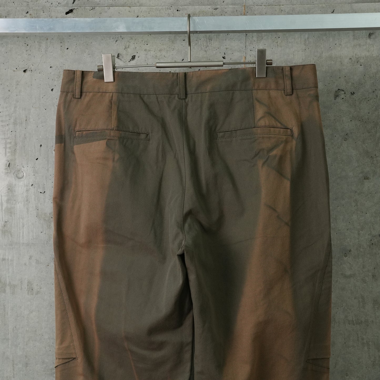 SUN-BLEACHED DRAPED POCKET TROUSERS / GREEN