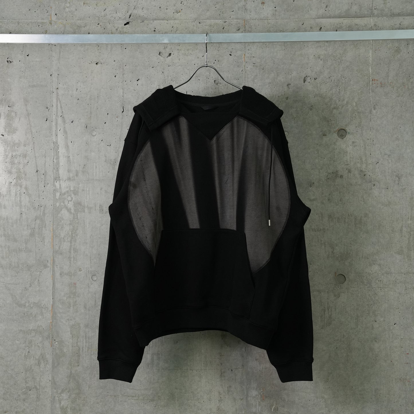 SUN-BLEACHED SUN HOODIE / BLACK