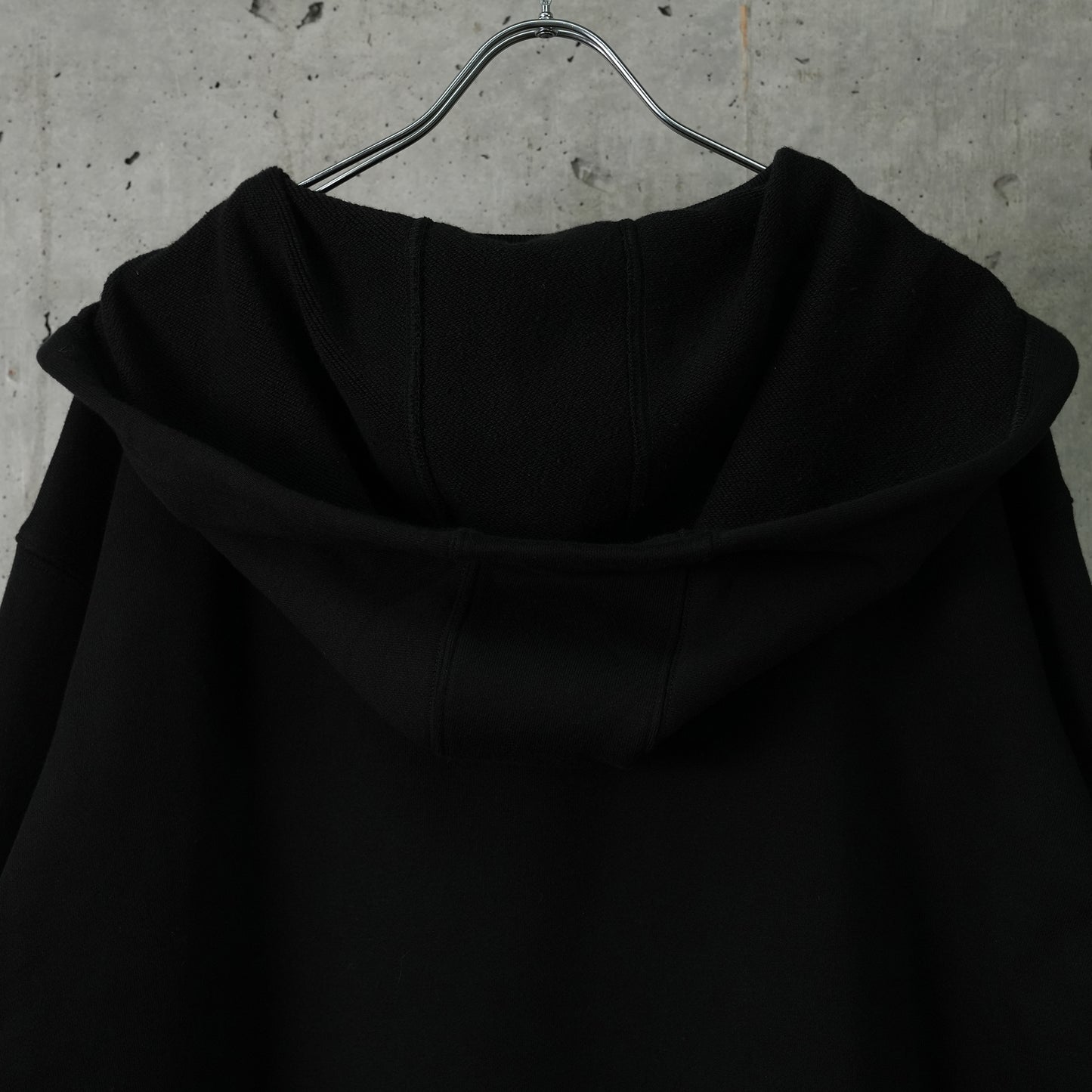 SUN-BLEACHED SUN HOODIE / BLACK