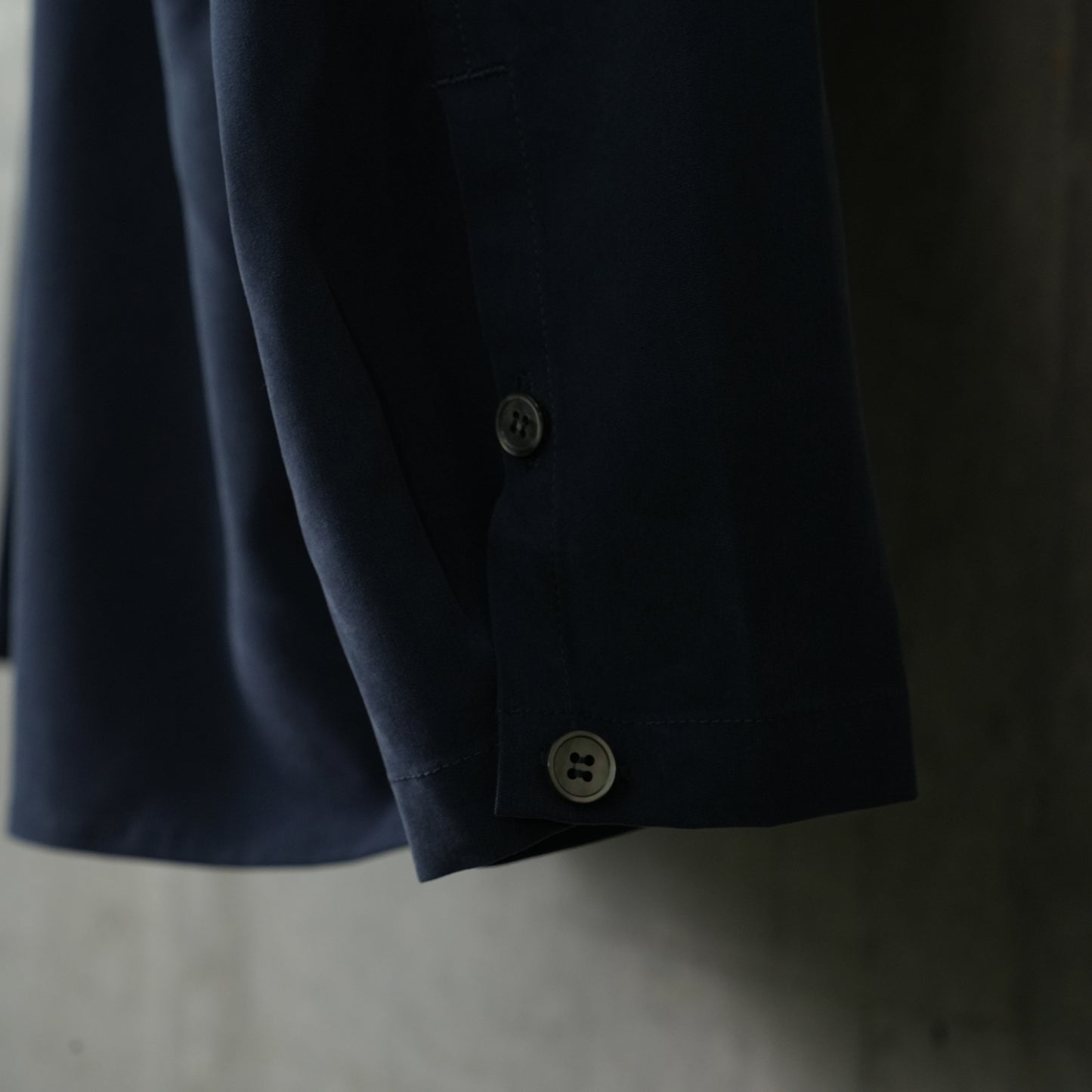 ZIP-UP SHIRT / NAVY