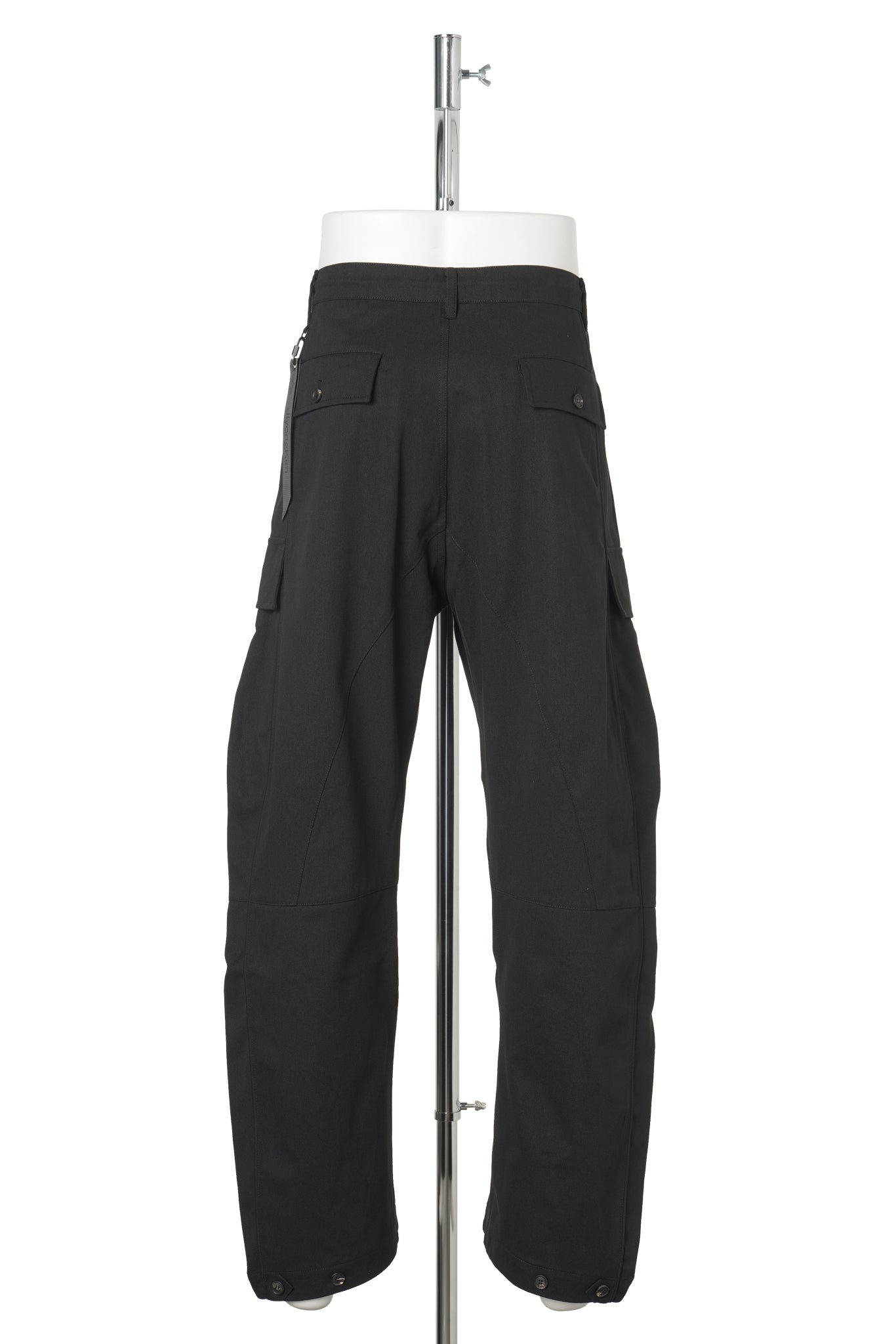 MULTI POCKET CURVED TROUSERS / BLACK