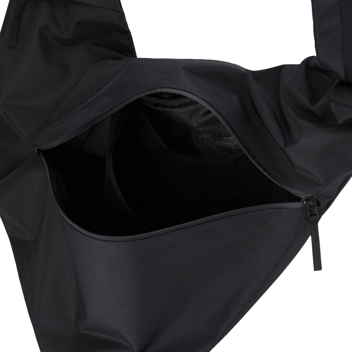 MULTI-POCKET SLING BAG / BLACK