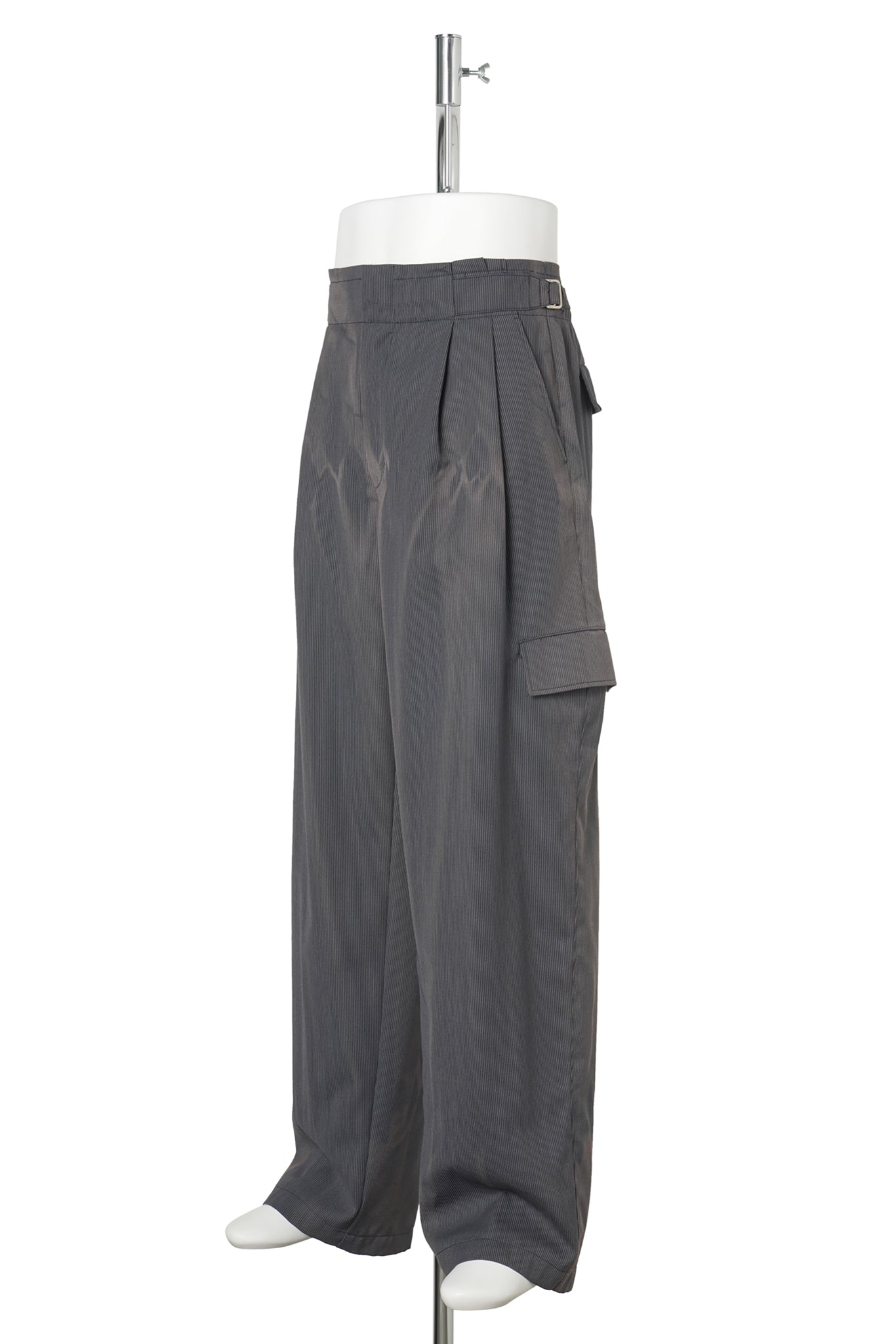 SUN-BLEACHED PLEATED TROUSERS / PIN STRIPE GREY