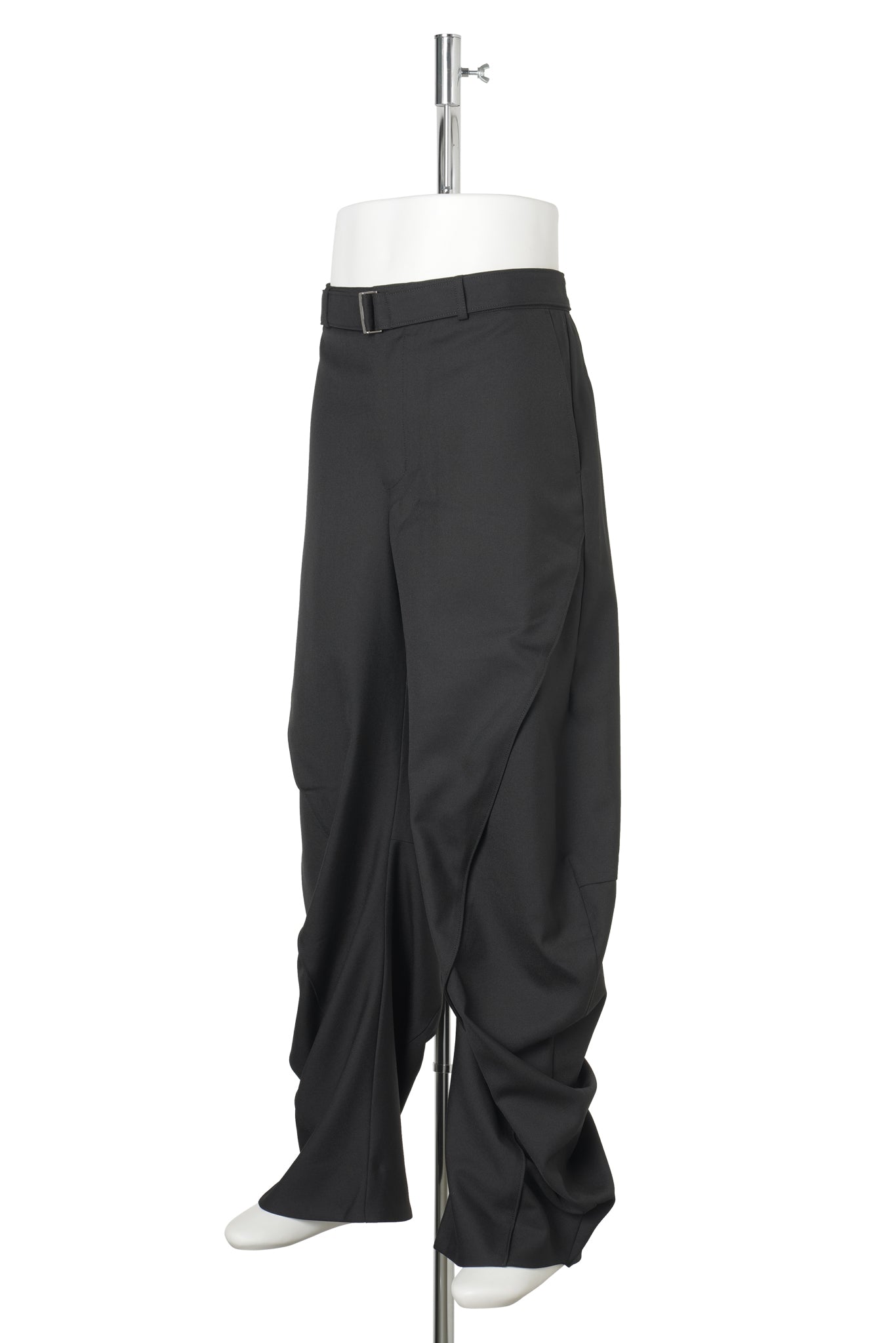 CURVED TROUSERS / BLACK