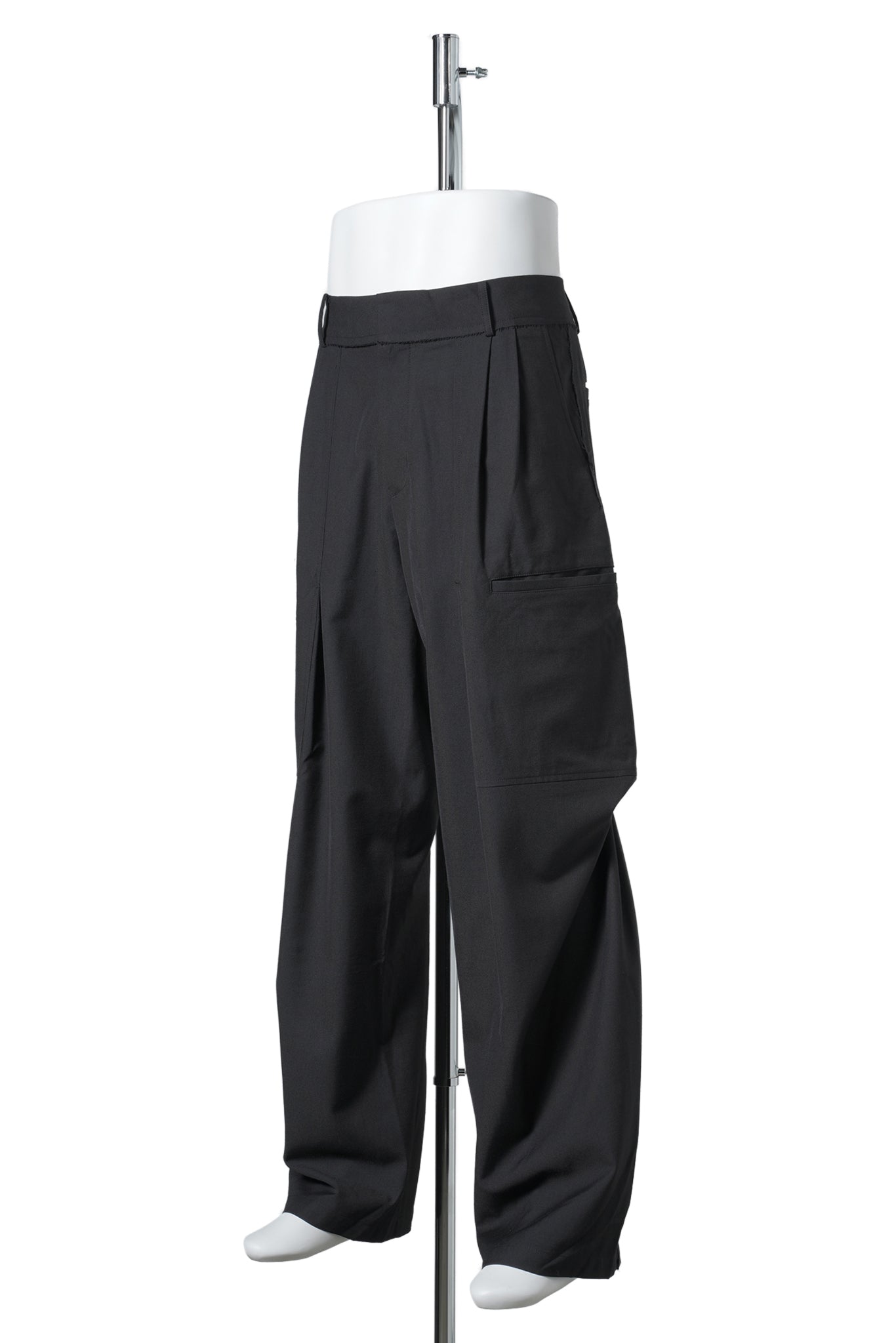 RAW EDGED 3D POCKET TROUSERS / BLACK