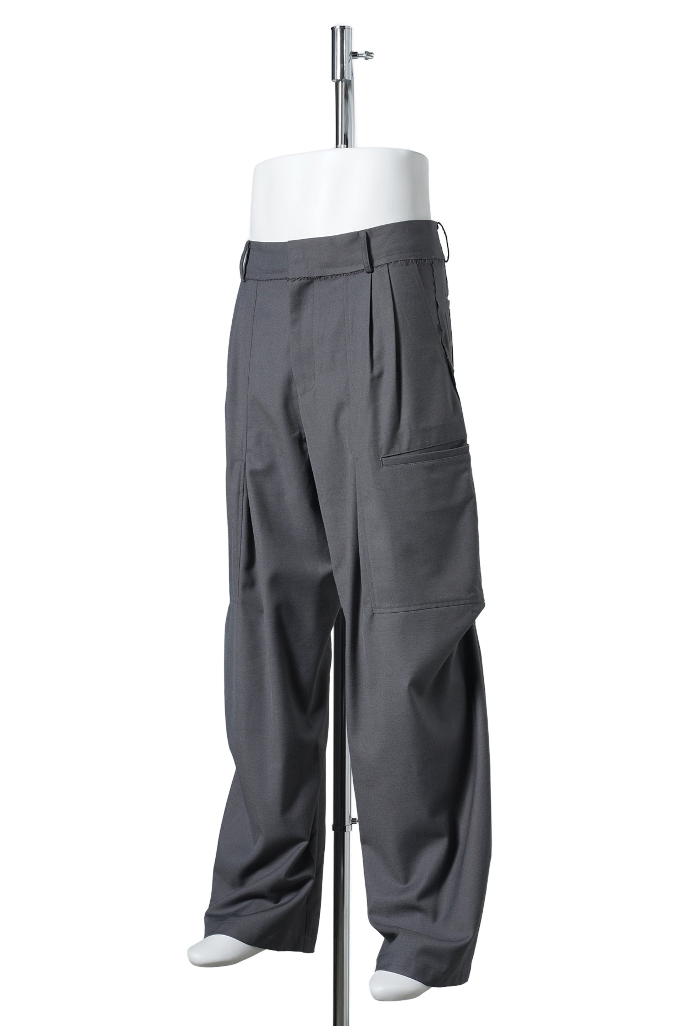 RAW EDGED 3D POCKET TROUSERS / GREY