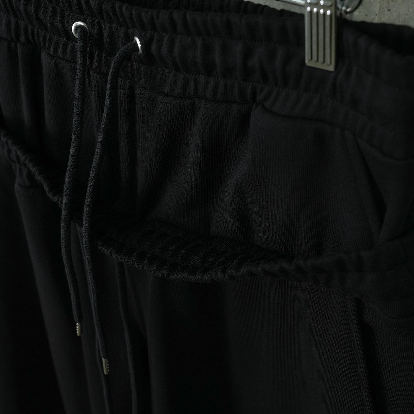 SWEAT STACKED PANTS / BLACK