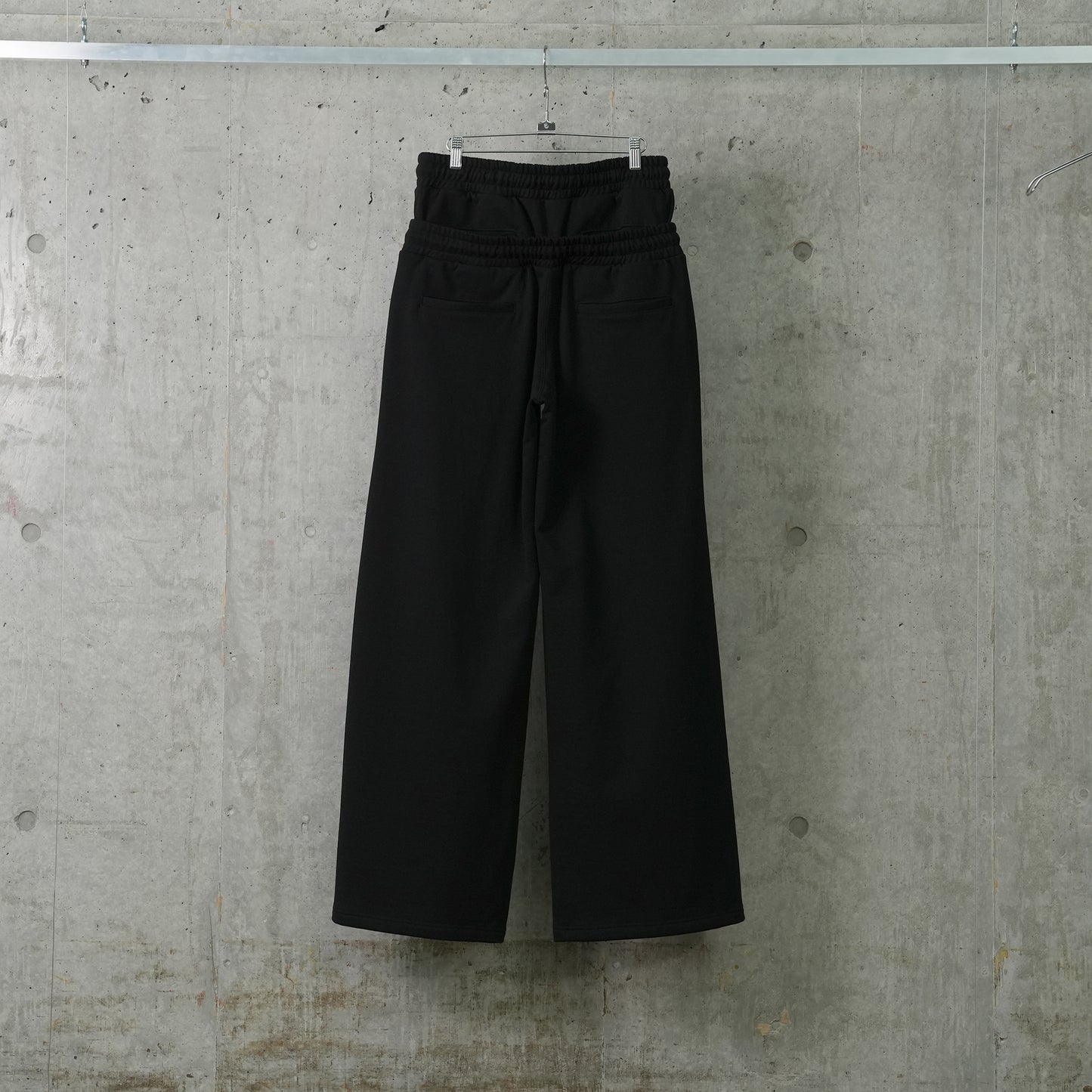 SWEAT STACKED PANTS / BLACK