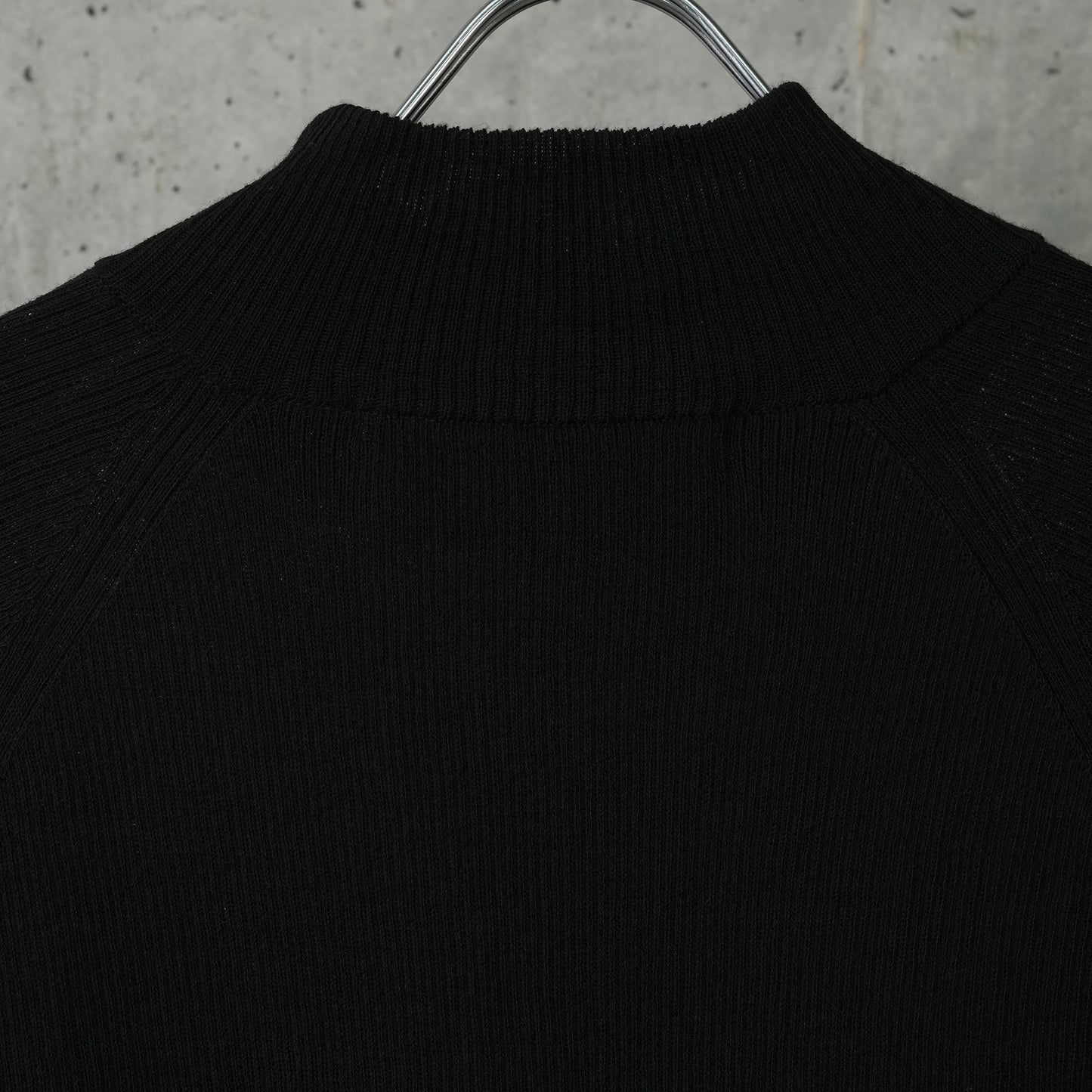 ZIPPED SLEEVE MOCK NECK SWEATER / BLACK