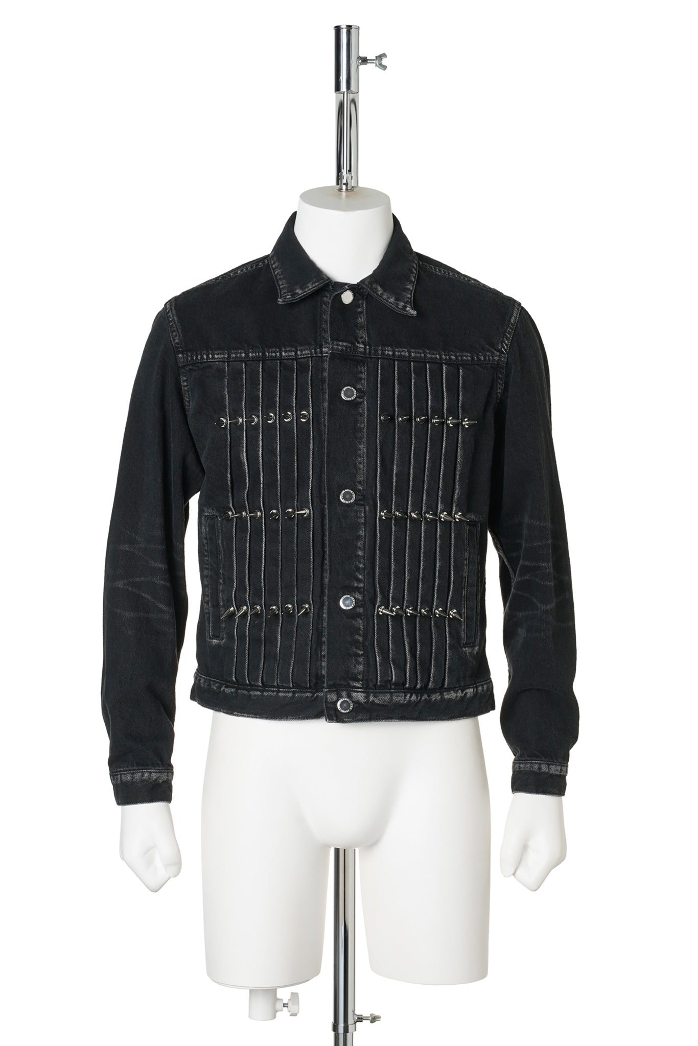 WASHED DENIM STUDDED JACKET / BLACK