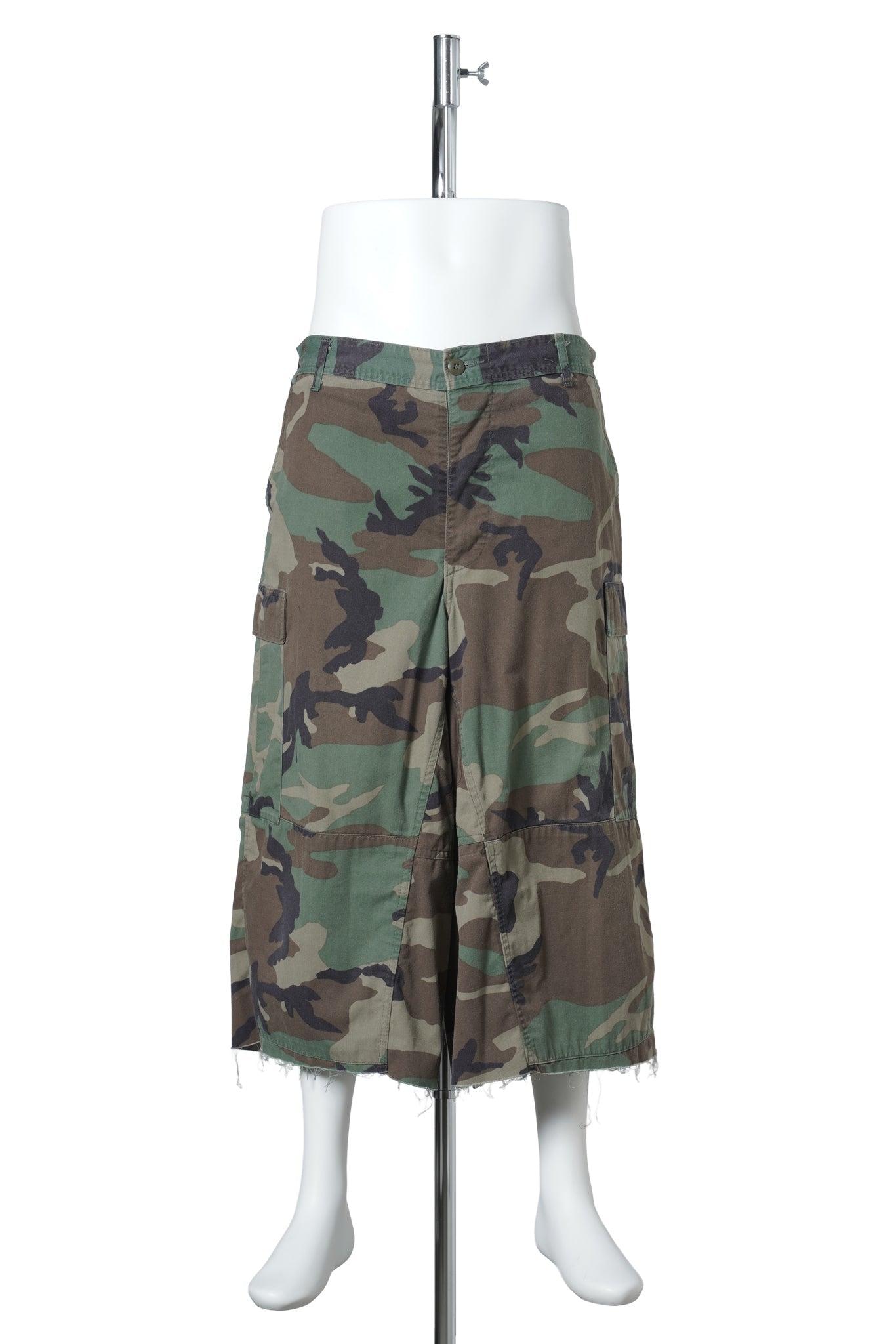 WOODLAND NBHD SHORTS / OLIVE DRAB
