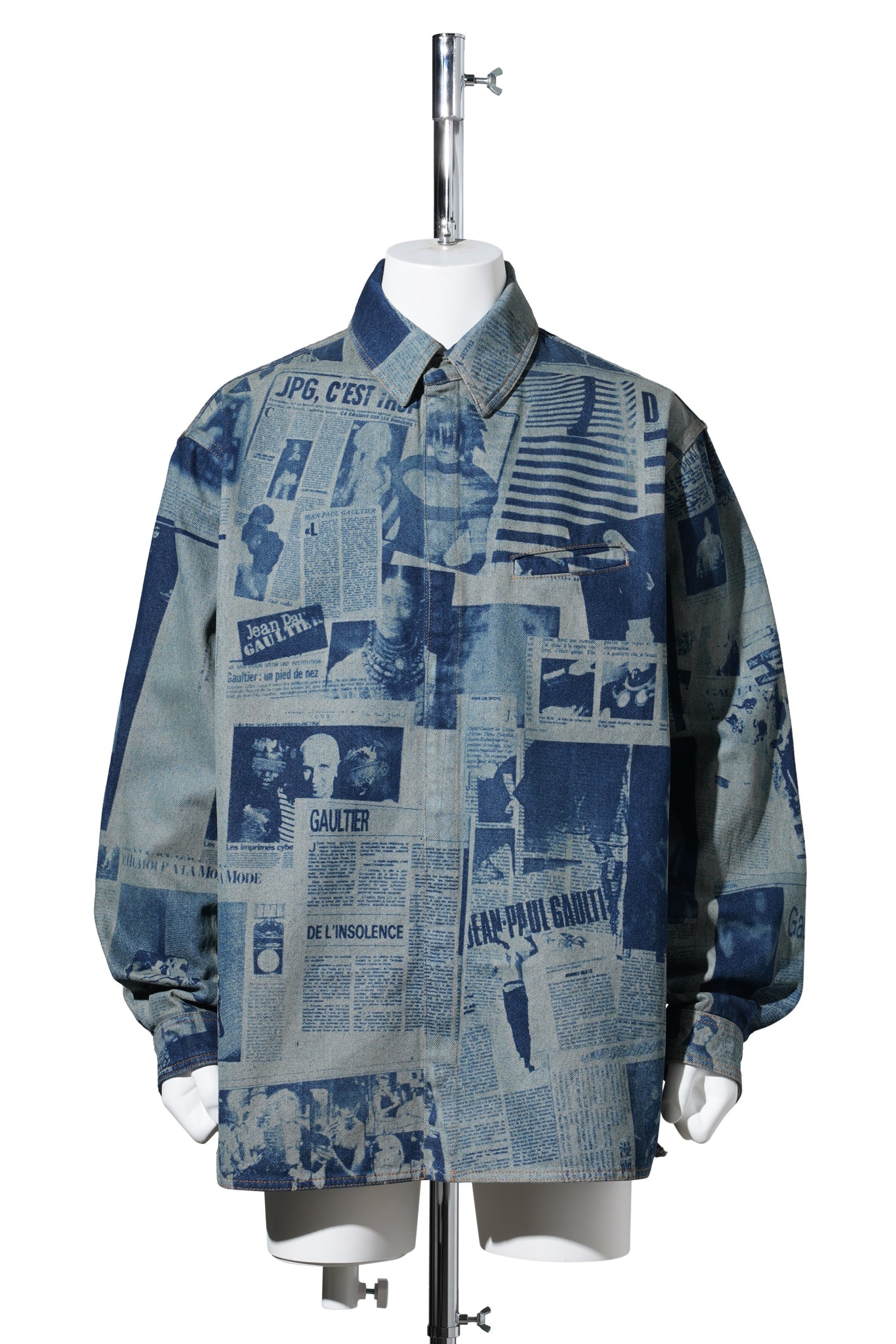 DENIM SHIRT WITH NEWSPAPER PRINT / INDIGO/BEIGE