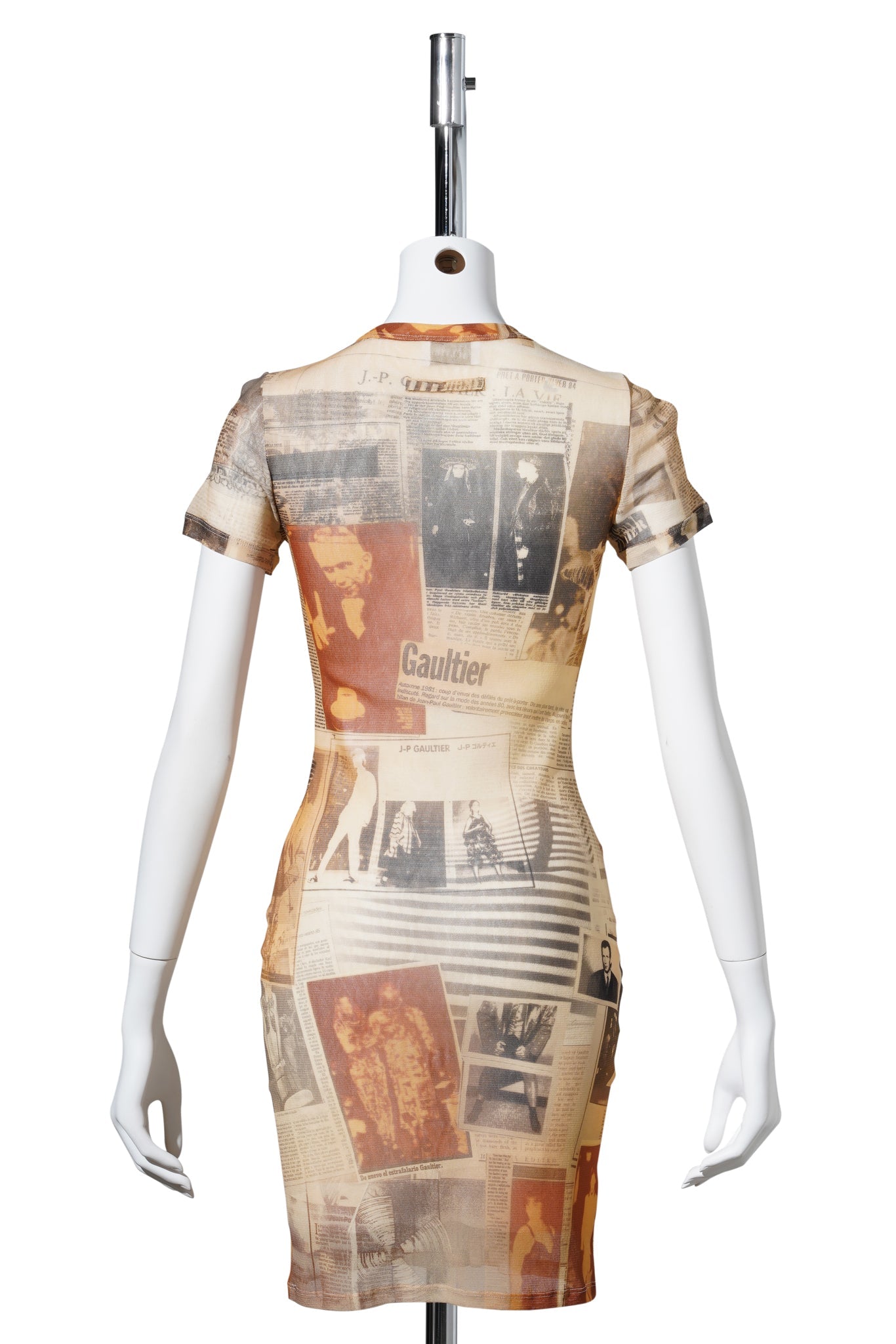 MESH SHORTDRESS PRINTED "JOURNAL" / ECRU/LIGHT GREY/RED