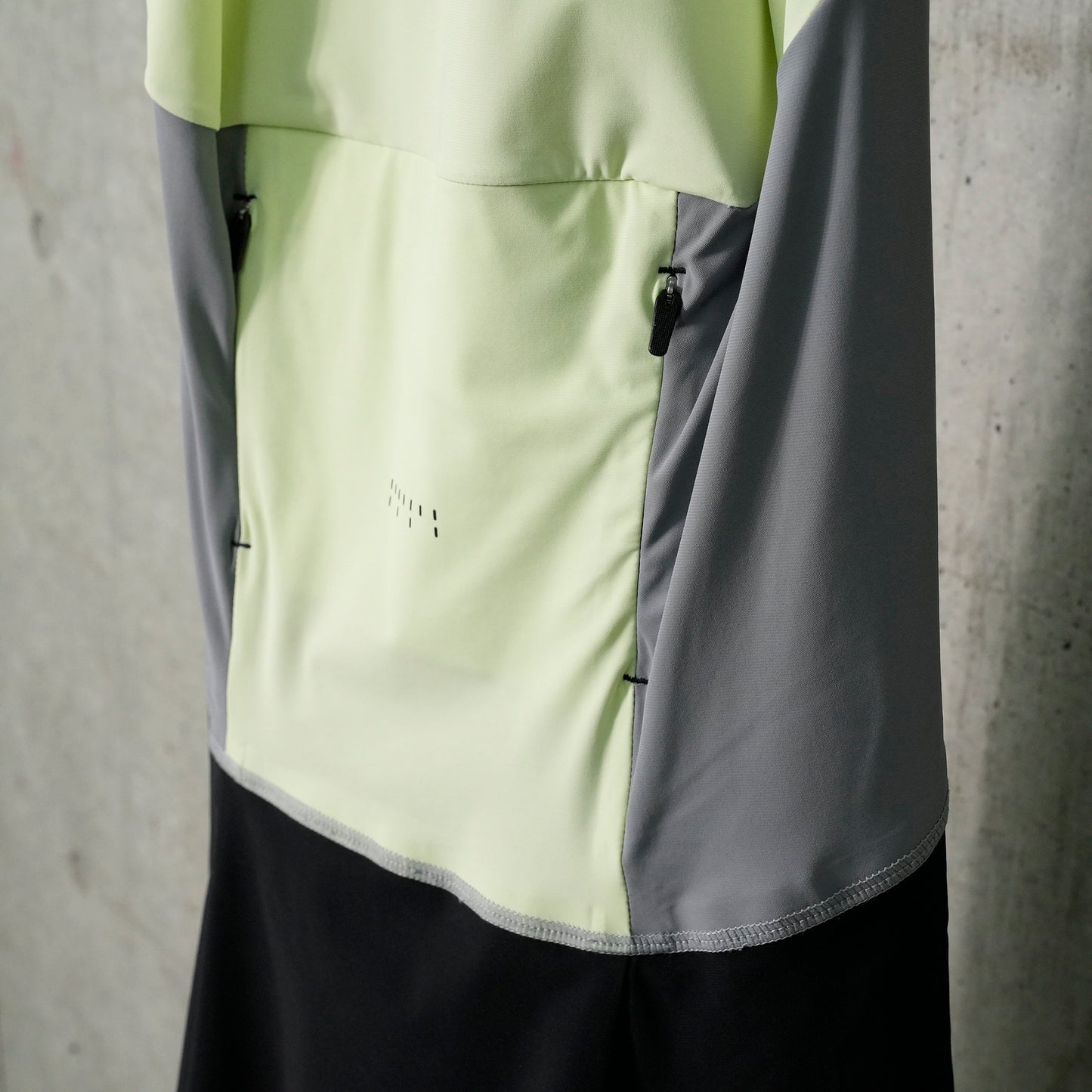 SPRINT DRESS / LIME CREAM/GREY/BLACK