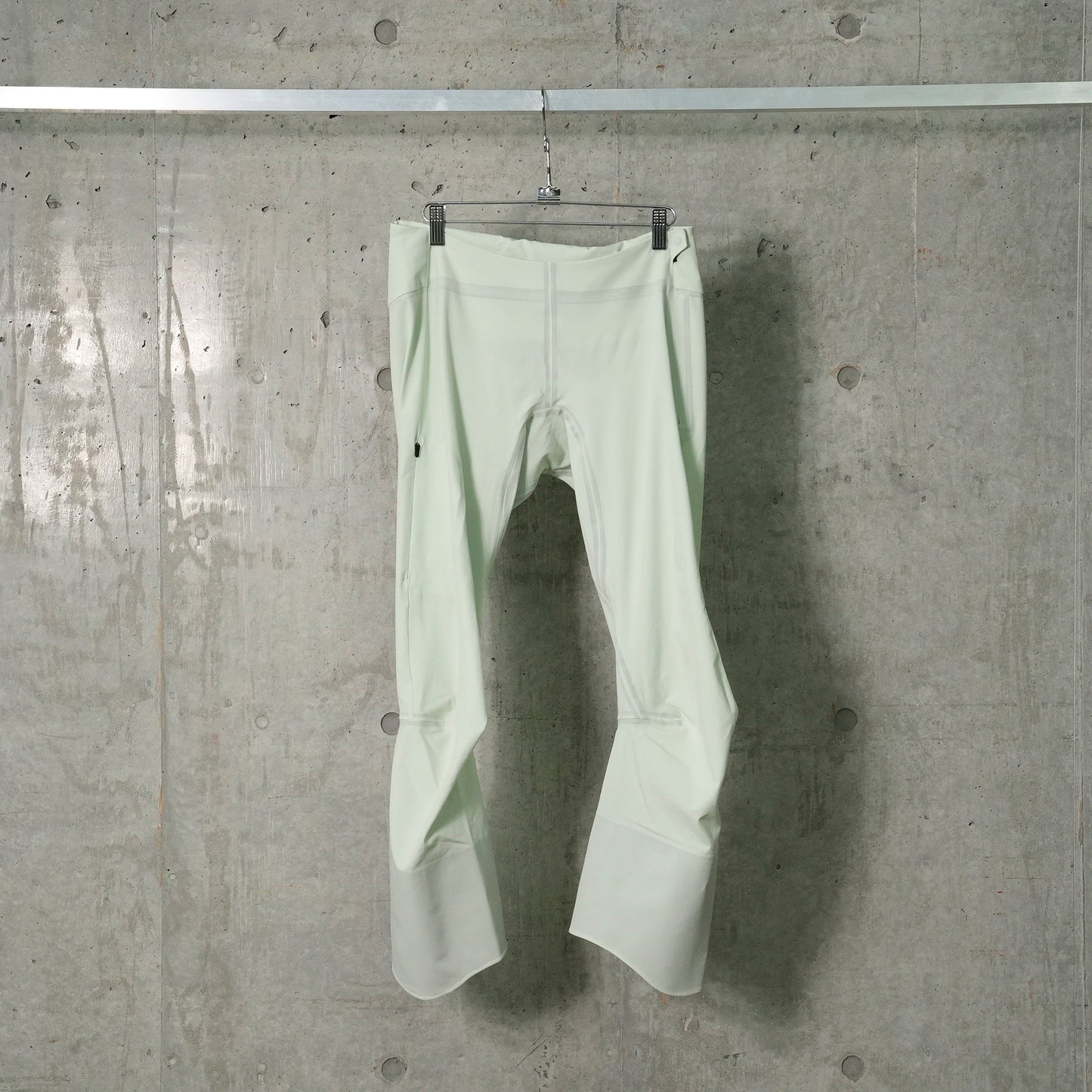 VELOCITY CAPRIS W BACK A POCKET / LIME CREAM