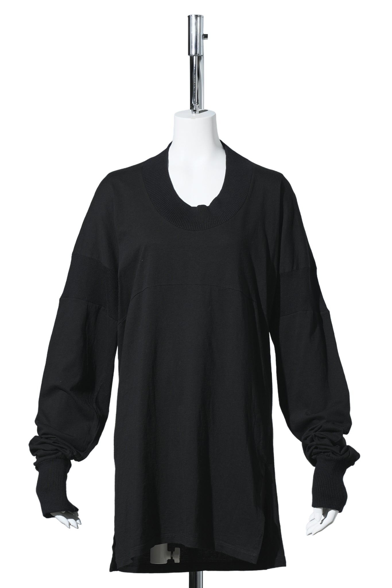 OVERSIZED LONG SLEEVE TOP / BLACK