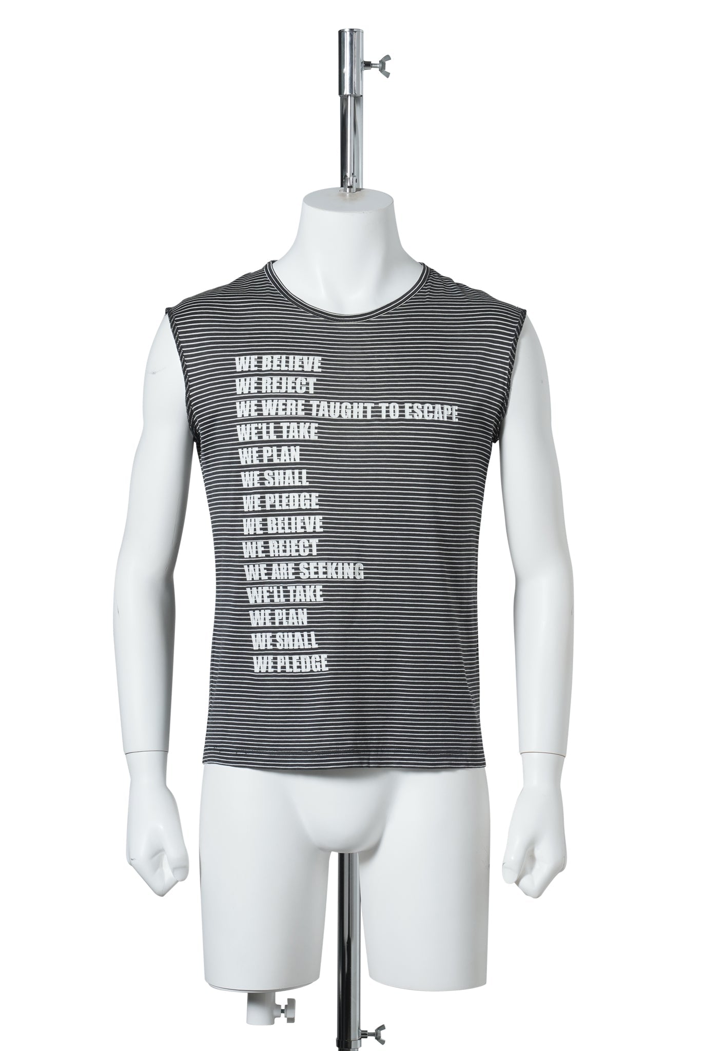 GRAPHIC SLEEVELESS TOP / BLACK&WHITE
