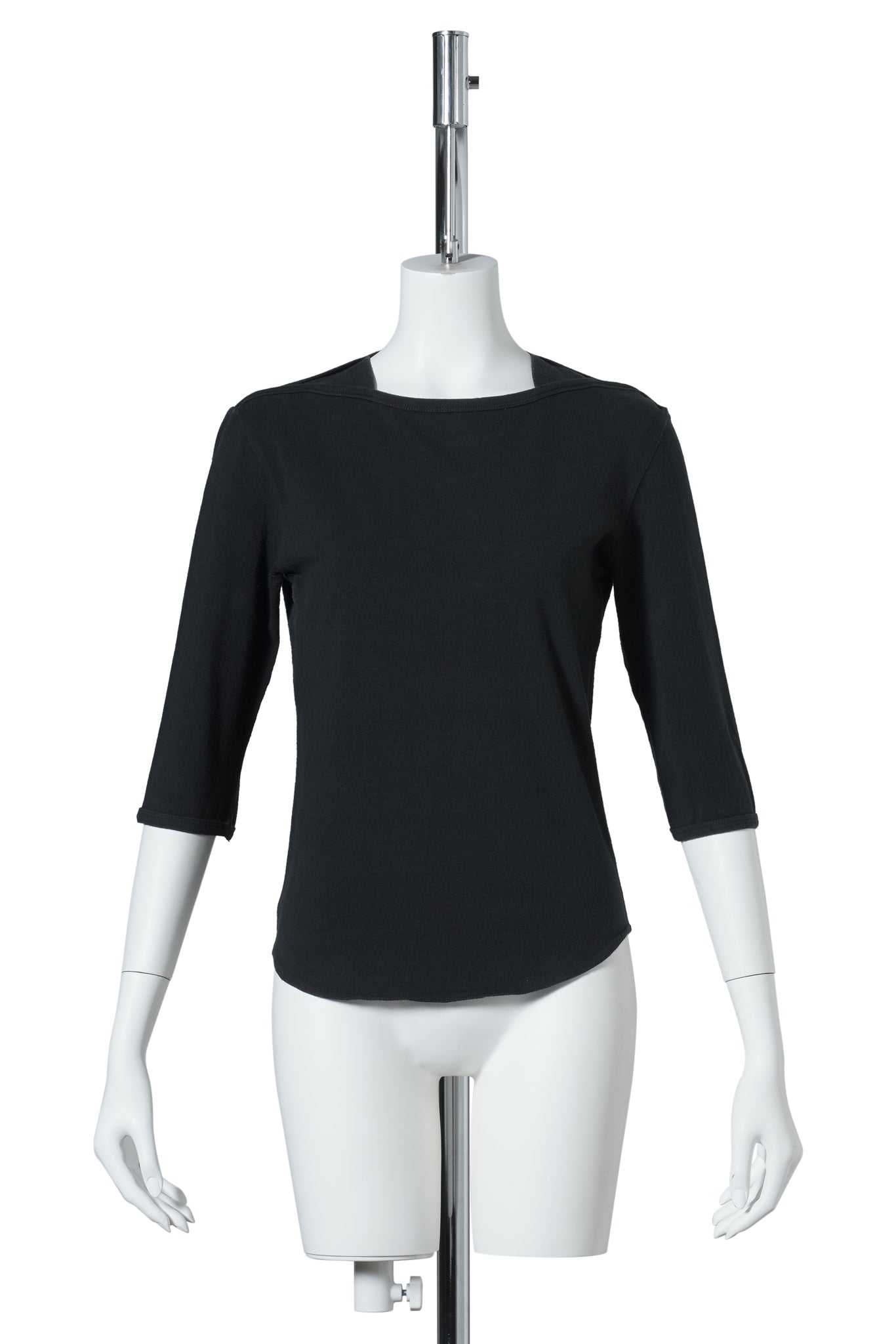 HALF SLEEVE T-SHIRT / BLACK