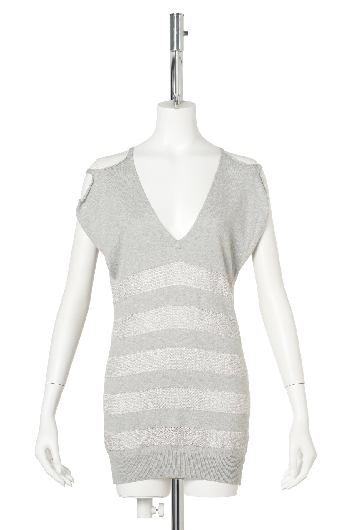SLEEVELESS KNIT VEST / GREY