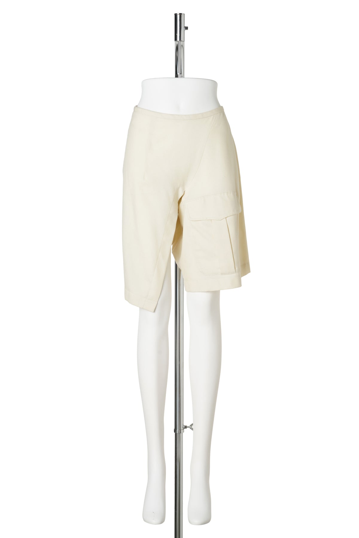 ASYMMETRY CARGO SHORTS / CREAM