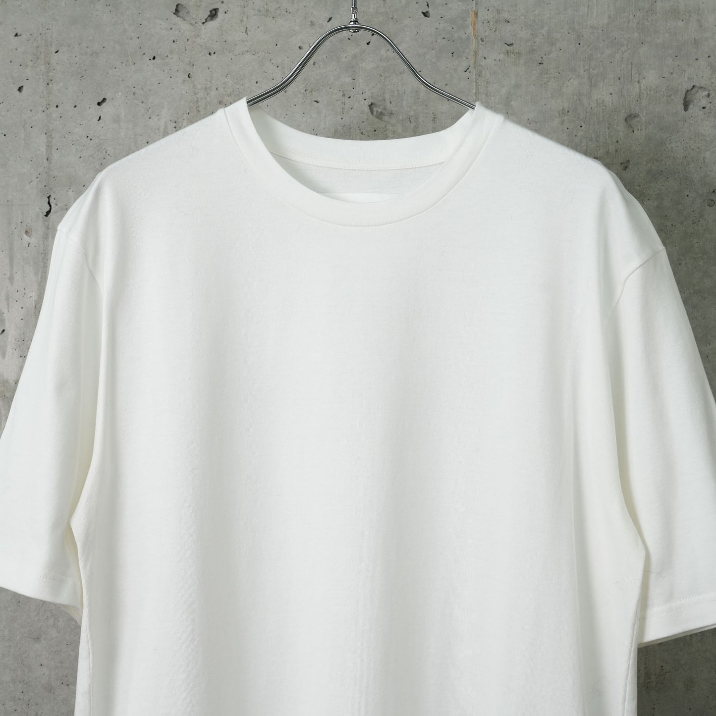 T-SHIRT / 104