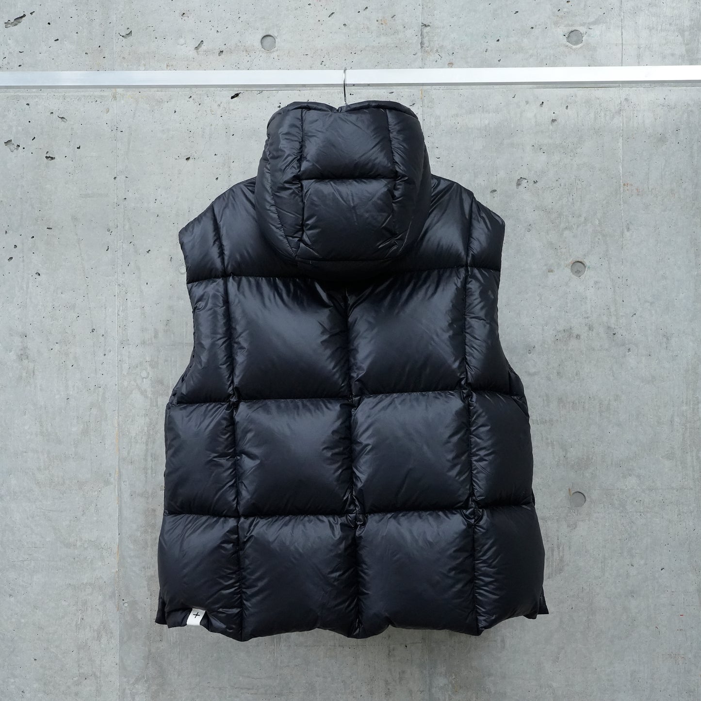 + DOWN JACKET / 001