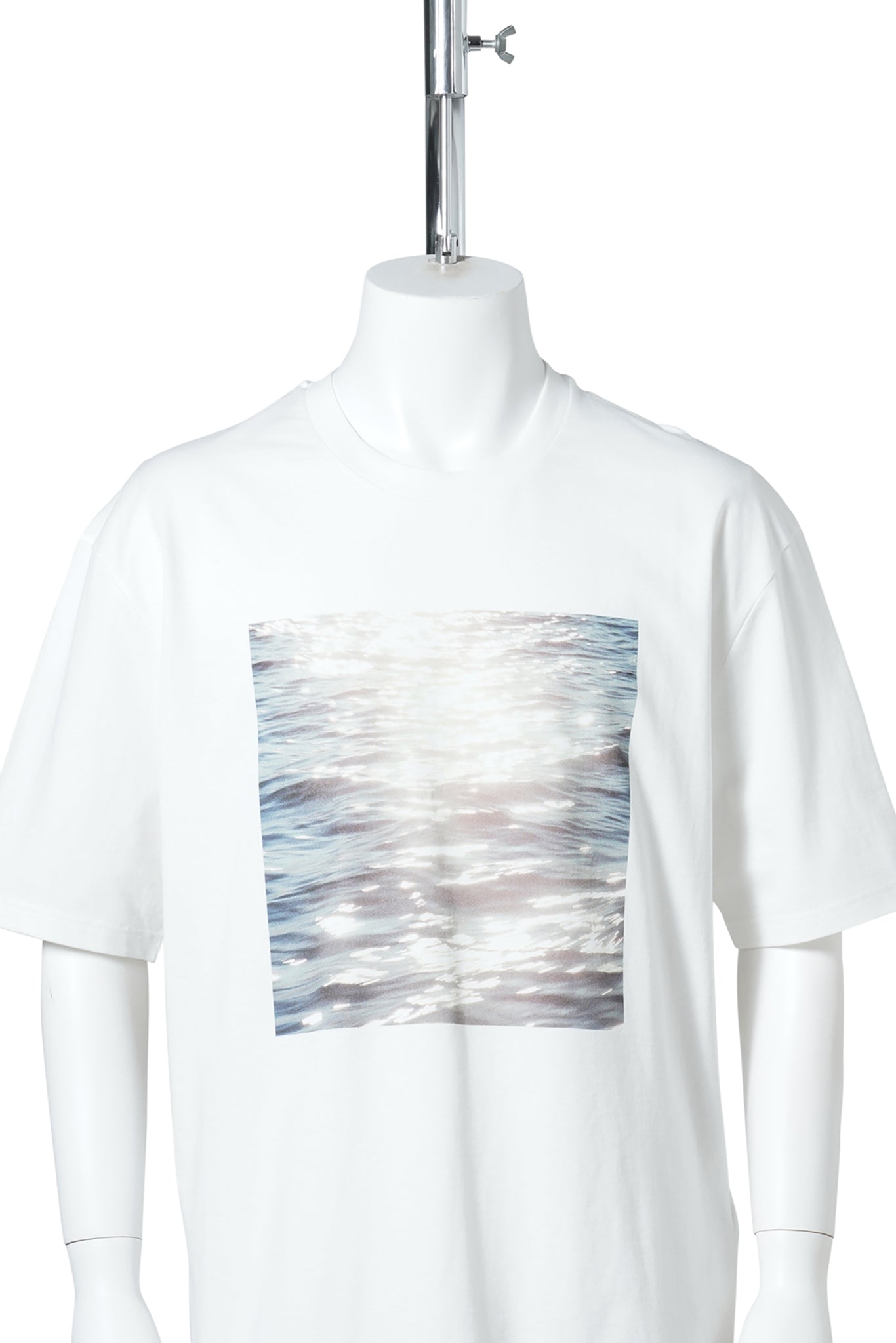 0008 - T-SHIRTS / 992:MEDIUM SHADE PHOTOGRAPH