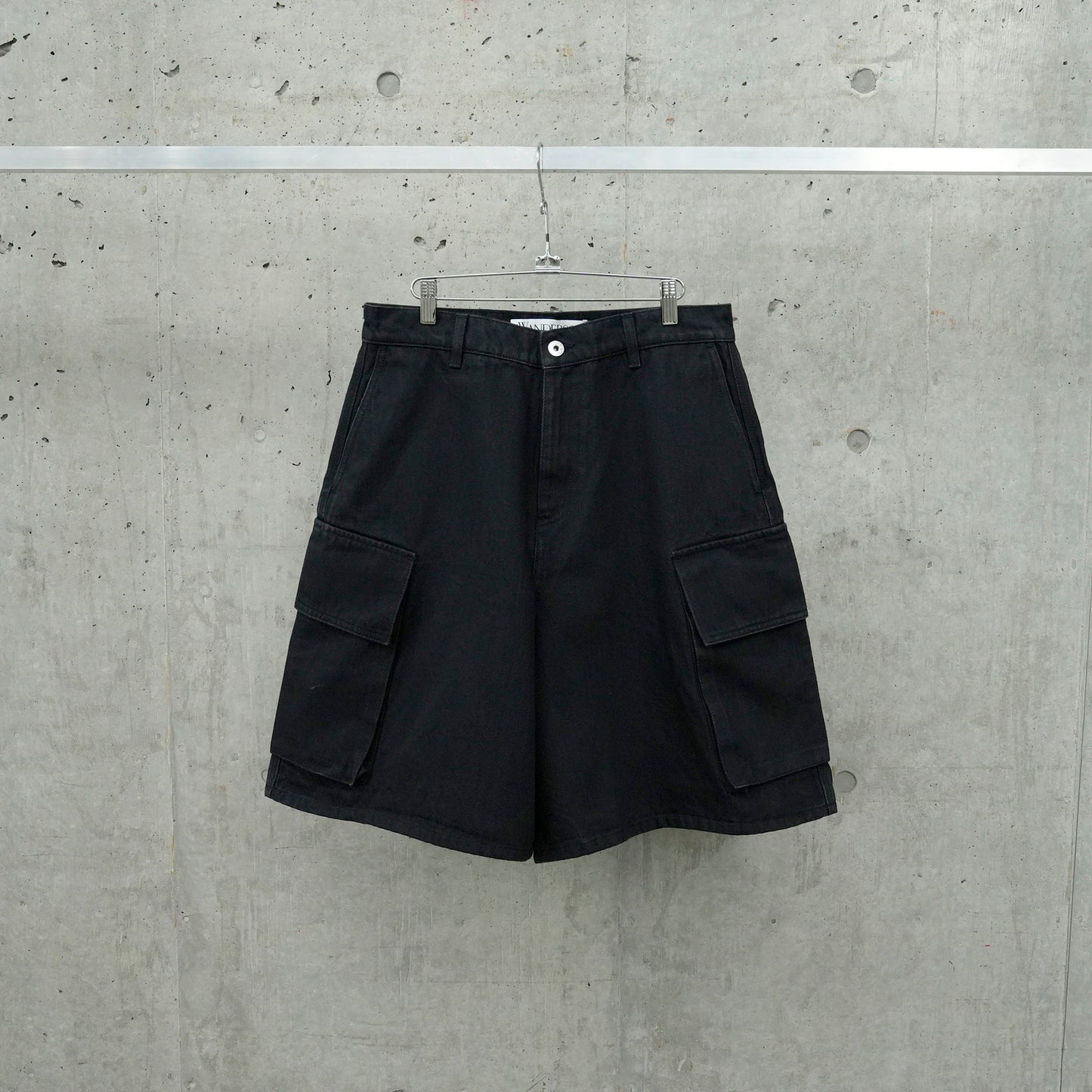 CARGO SHORTS / 999