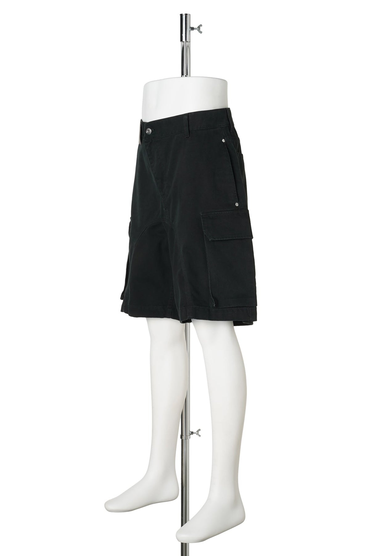 TWISTED PATCH POCKET SHORT / 999:BLACK