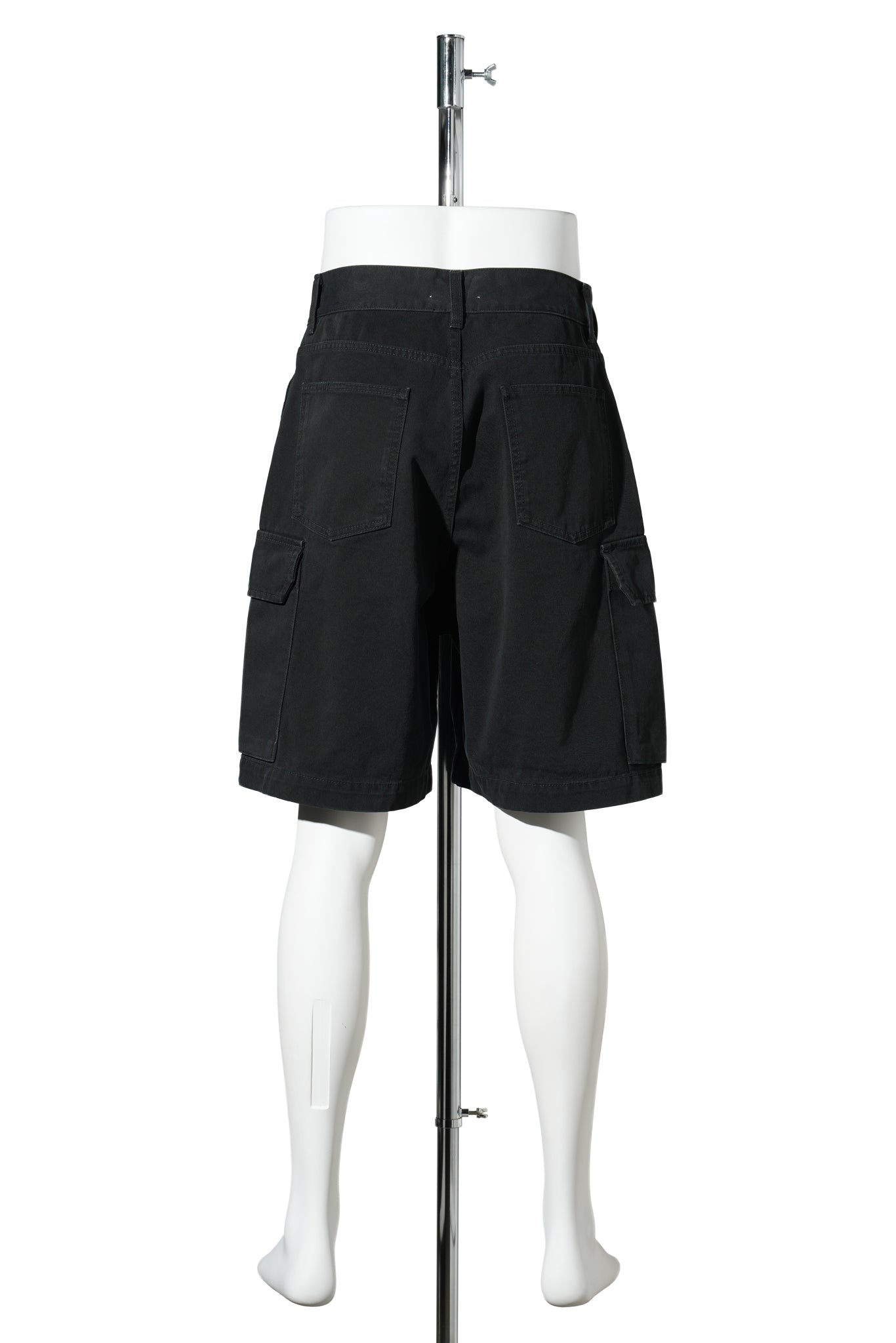 TWISTED PATCH POCKET SHORT / 999:BLACK