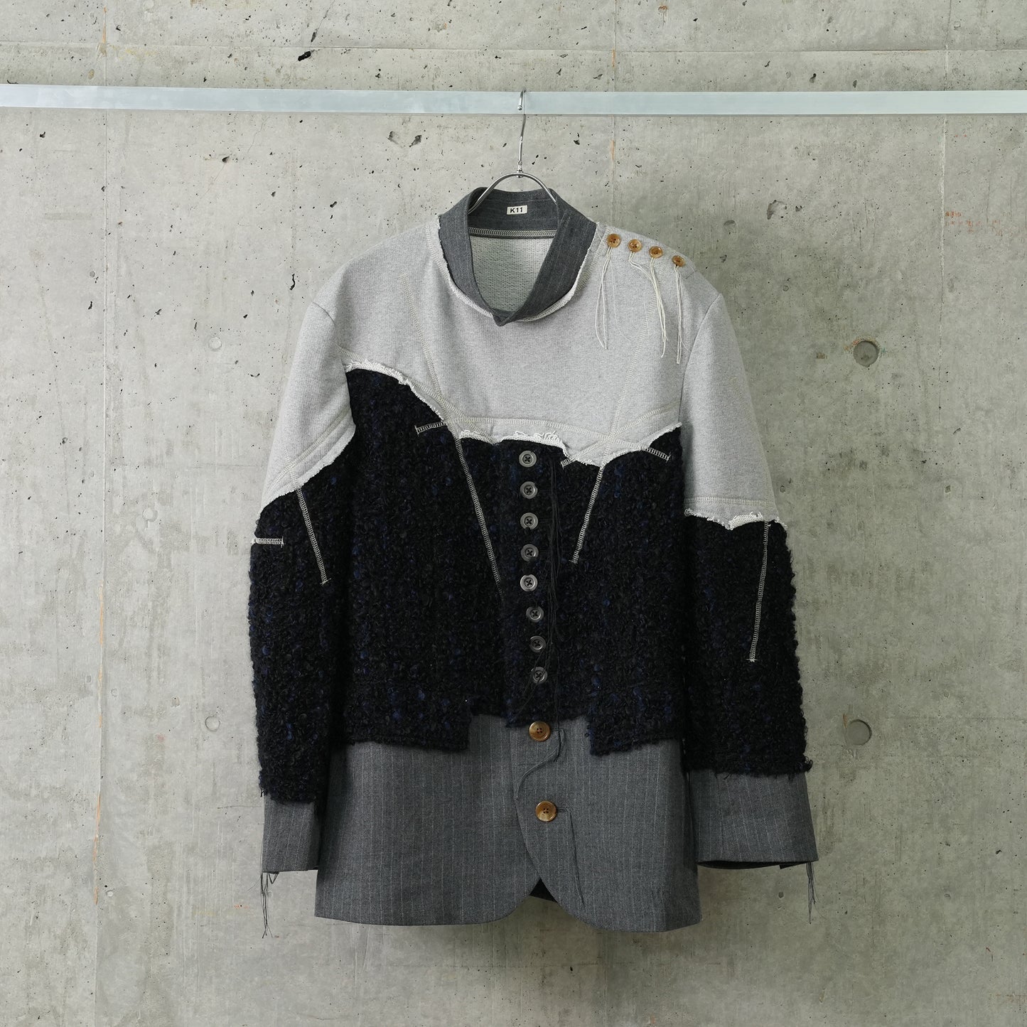 PANELLED JACKET / GRAY