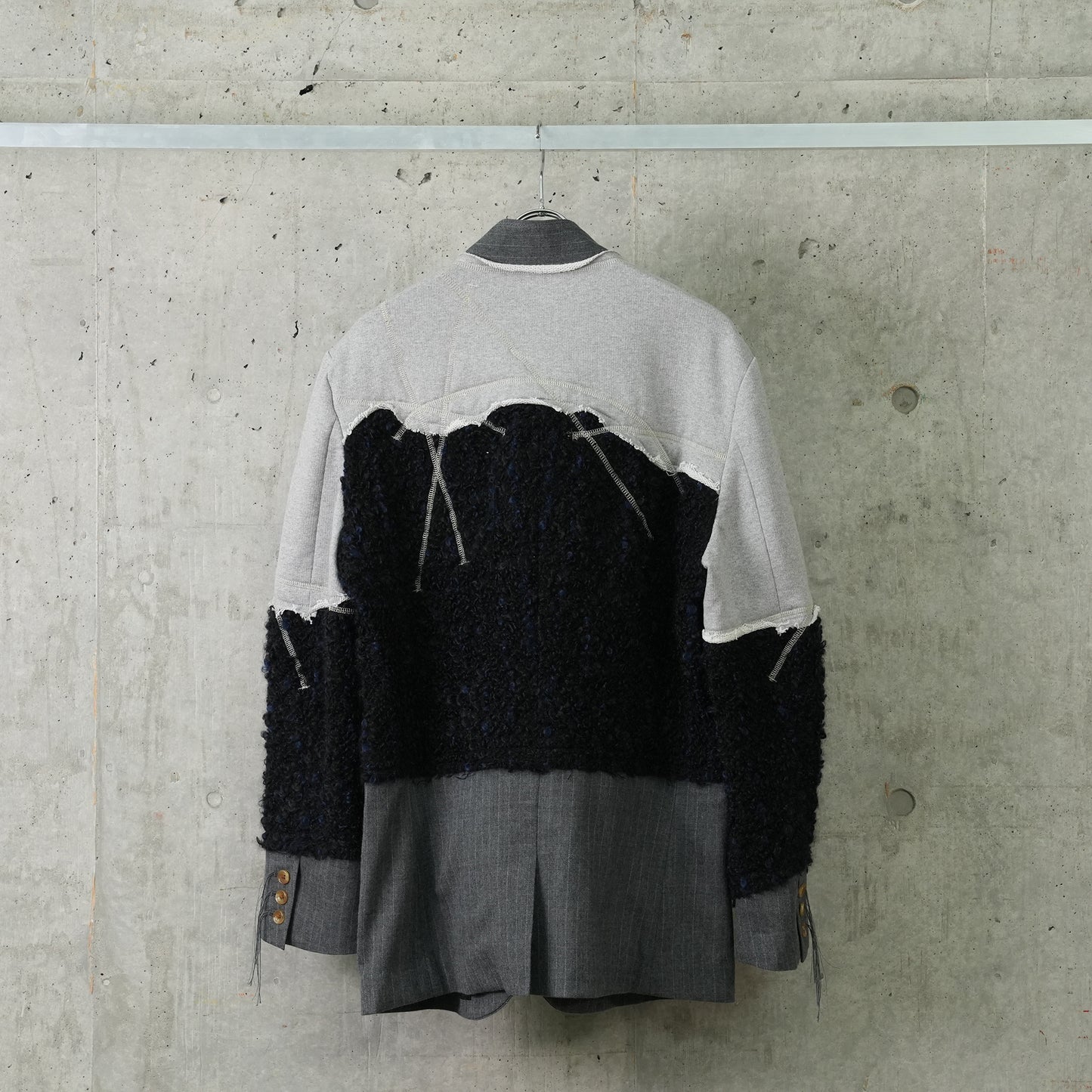 PANELLED JACKET / GRAY