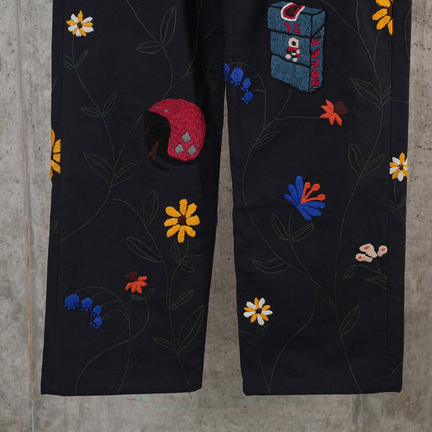 HAND EMBROIDERY PANTS / NAVY