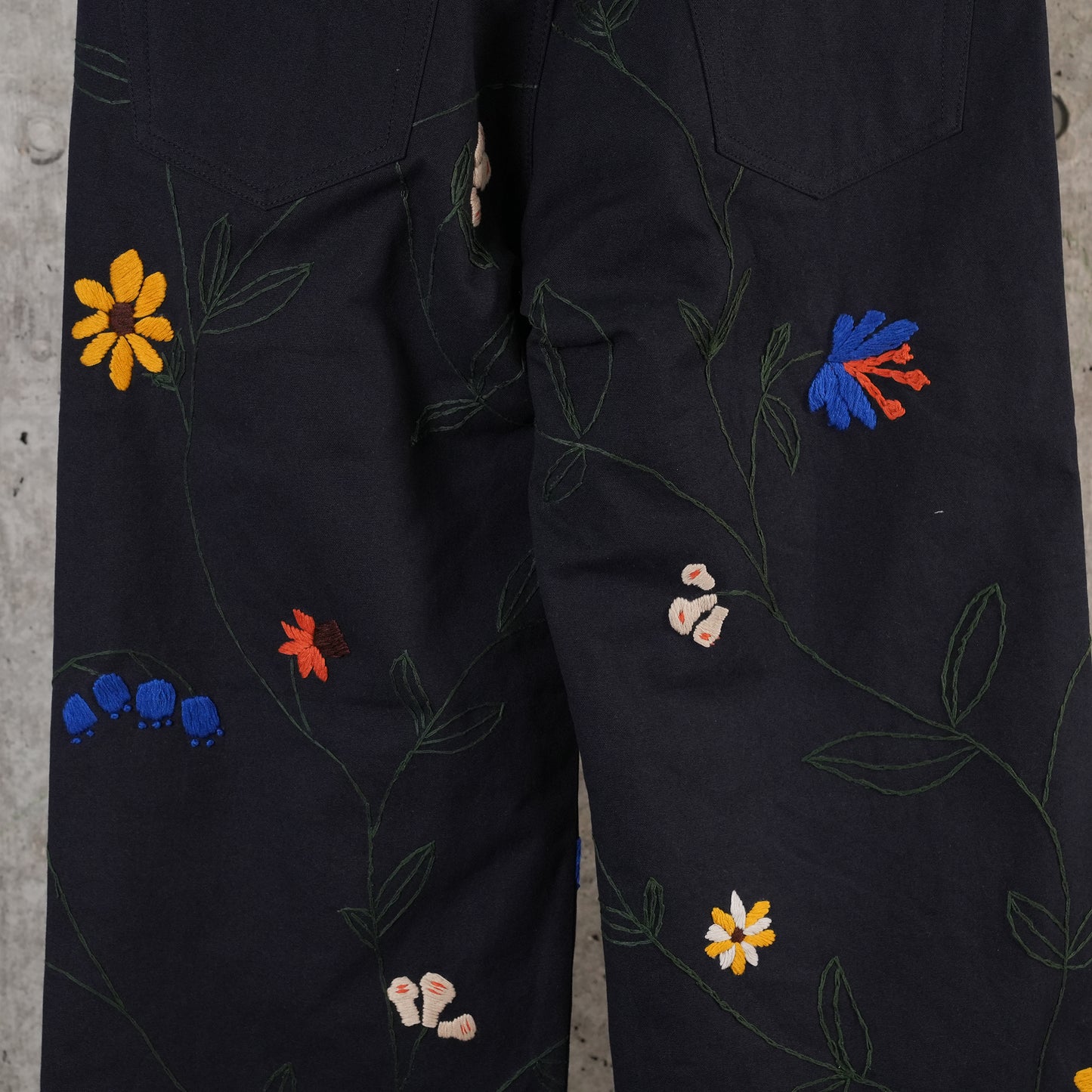 HAND EMBROIDERY PANTS / NAVY