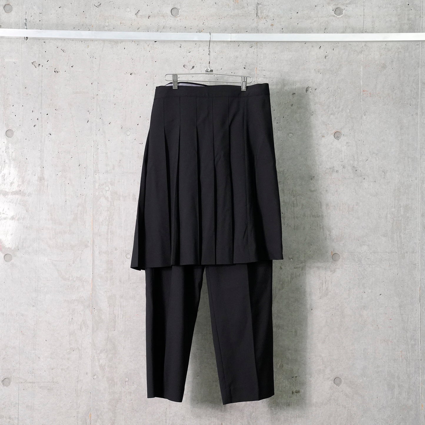 SKIRT-LAYERED PANTS / BLACK