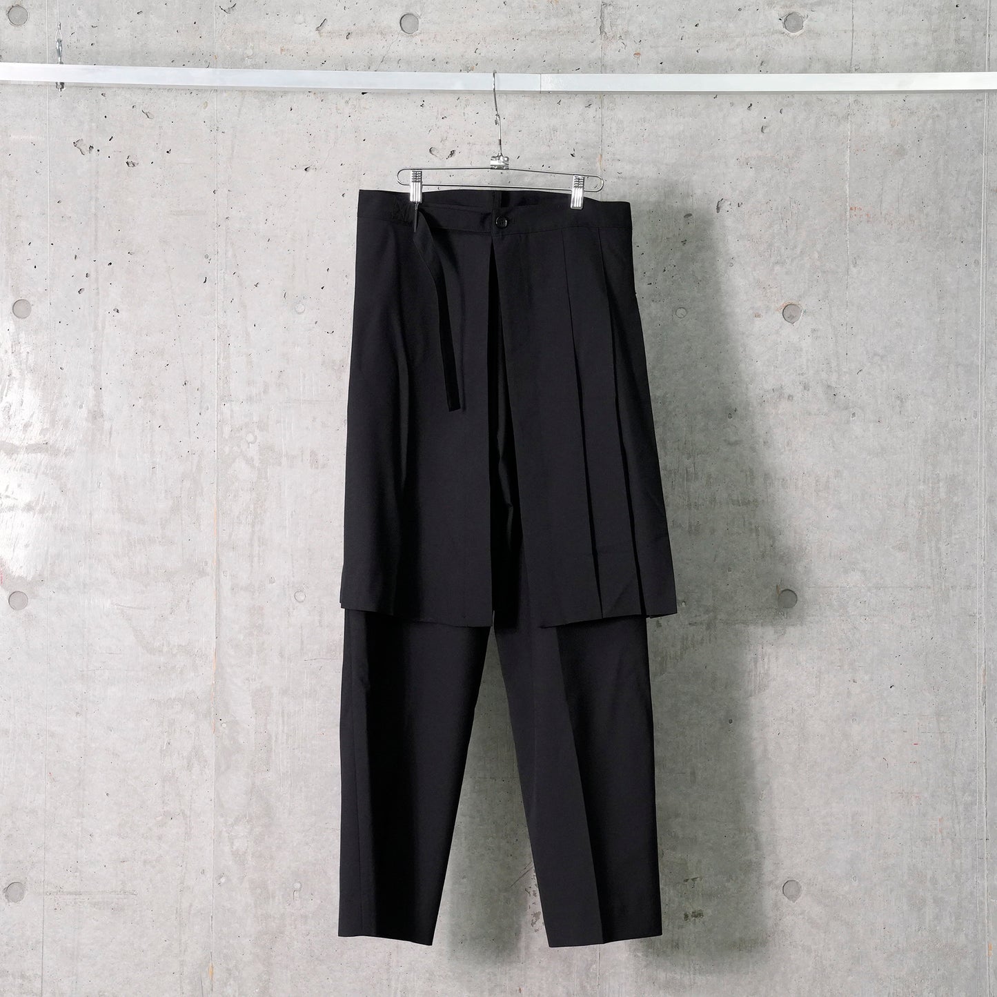 SKIRT-LAYERED PANTS / BLACK