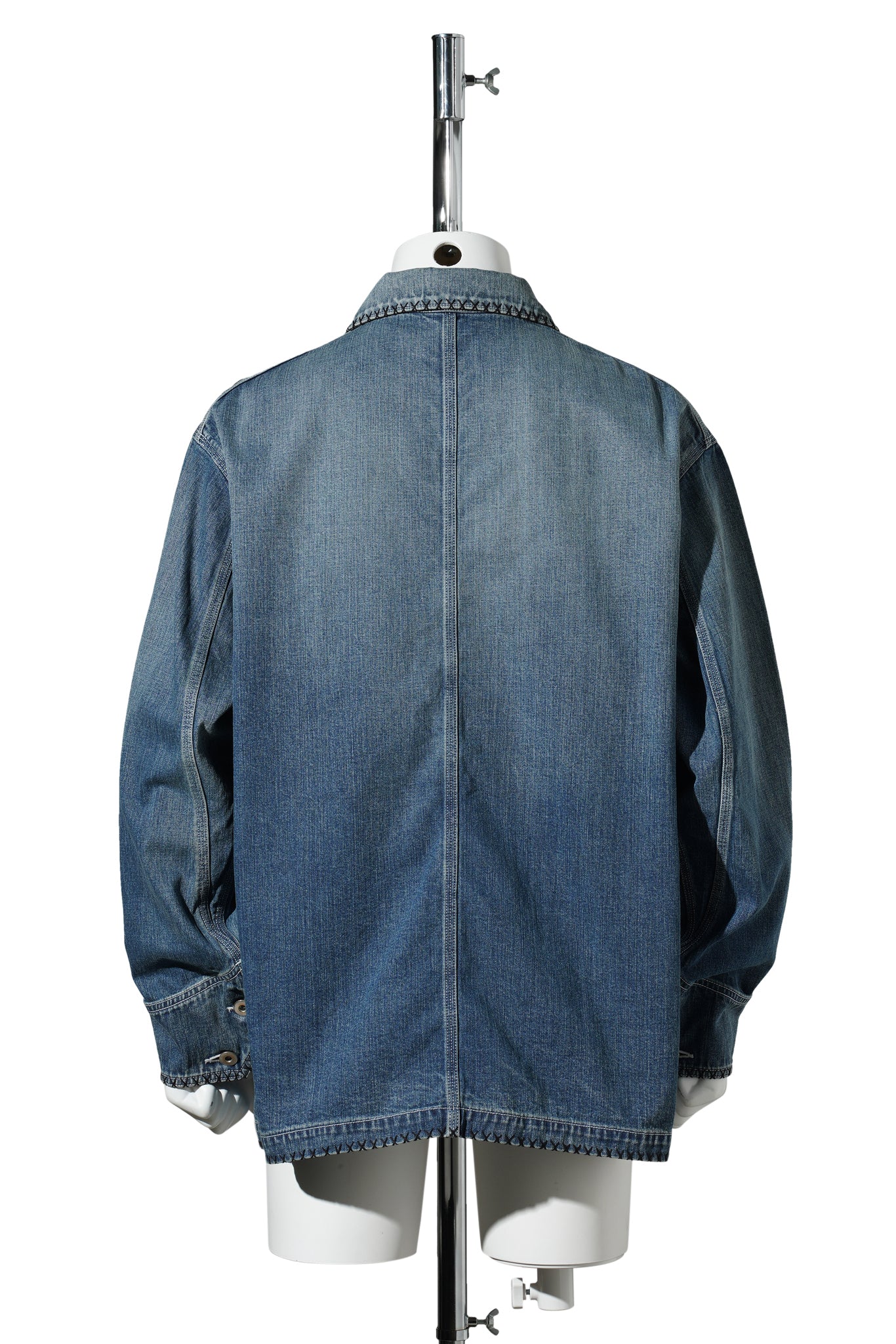 HAND-EMBROIDERED DENIM COVERALL / INDIGO