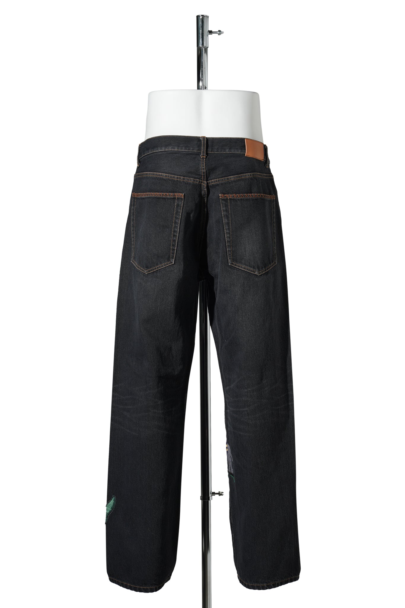 HAND-EMBROIDERED DENIM PANTS / BLACK