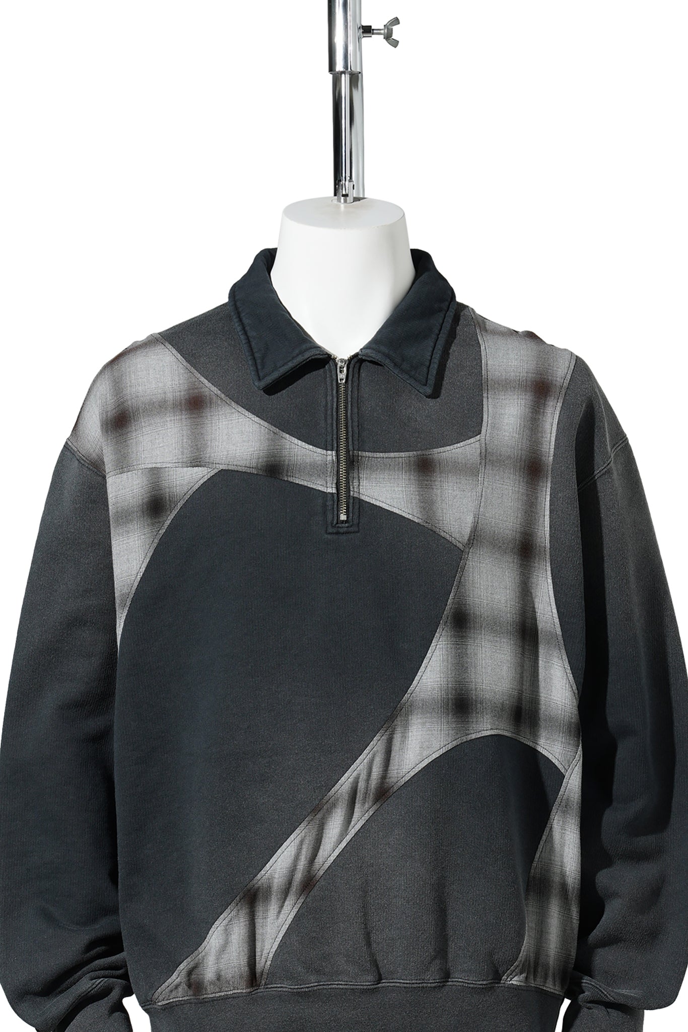 PACHWOKED HALF-ZIP SWEATSHIRT / BLACK