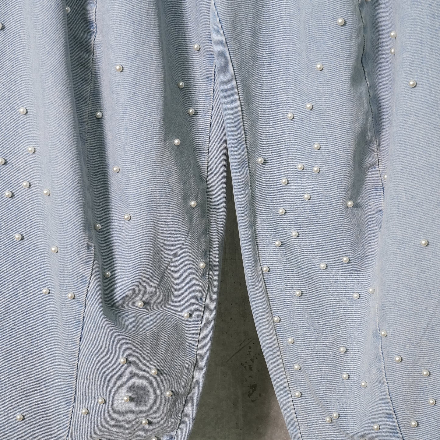 PEARL EMBELLISHED BALLOON JEANS / SKY BLUE