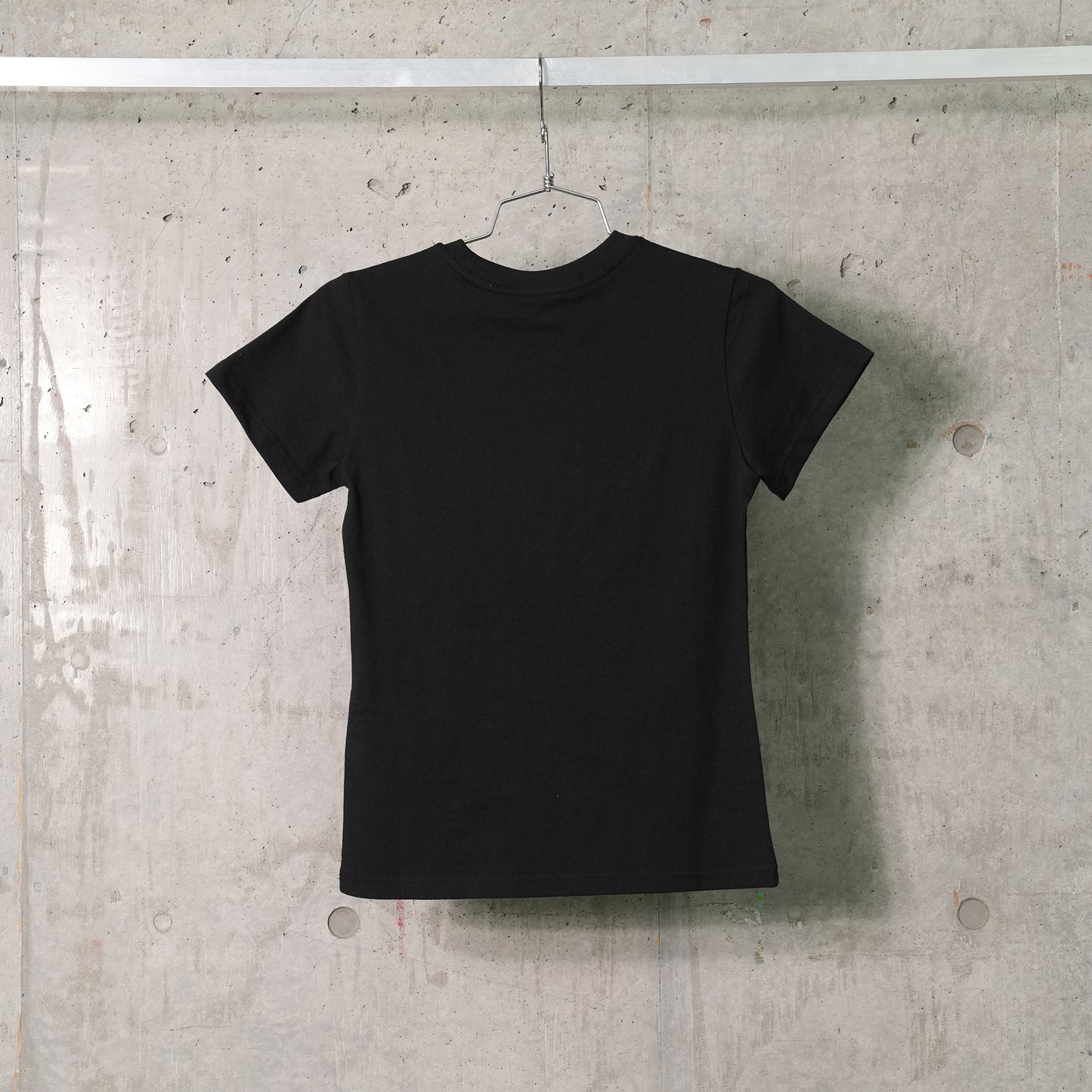 PEARL EMBELLISHED BOW SLIM T-SHIRT / BLACK