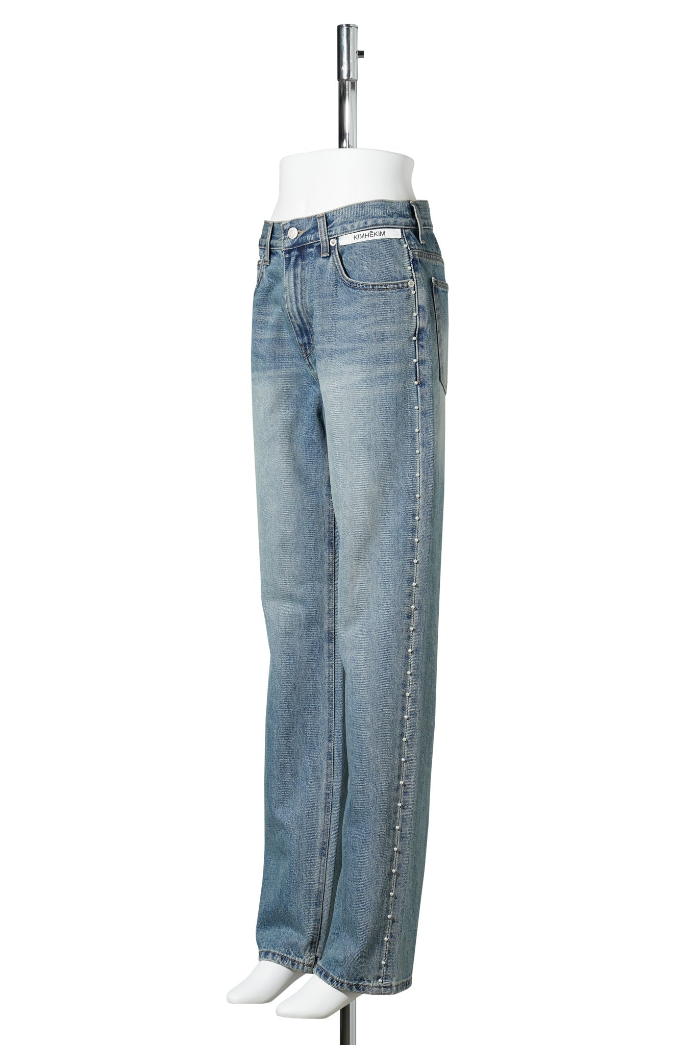 PEARL EMBELLISHED BOYFRIEND-FIT JEANS / BLUE