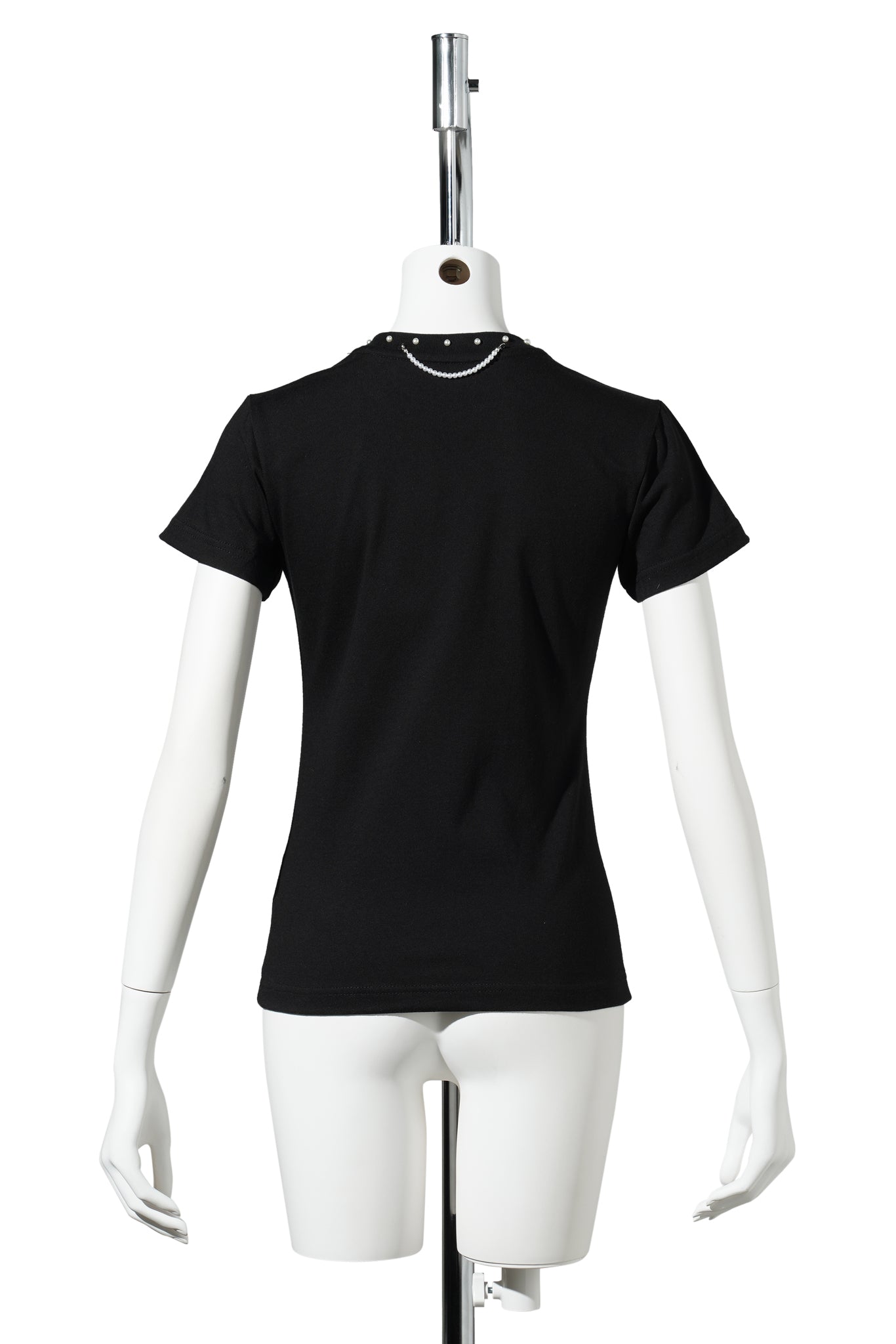 PEARL EMBELLISHED NECK LINE SLIM FIT T-SHIRT / BLACK