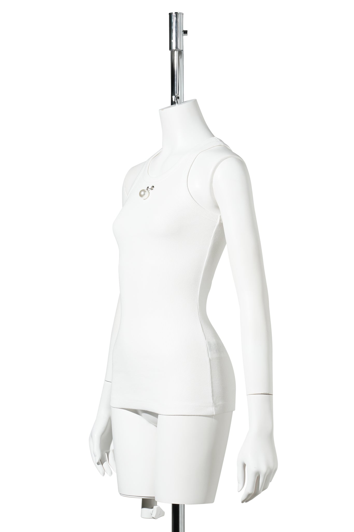 ONE PEARL PIERCING SLEEVELESS TOP / WHITE