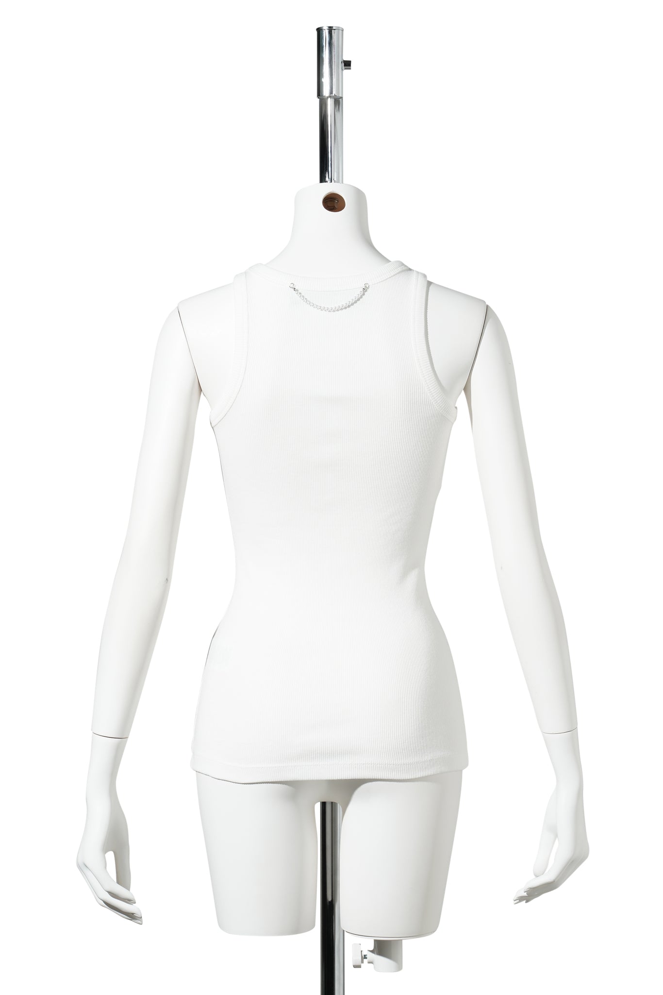 ONE PEARL PIERCING SLEEVELESS TOP / WHITE